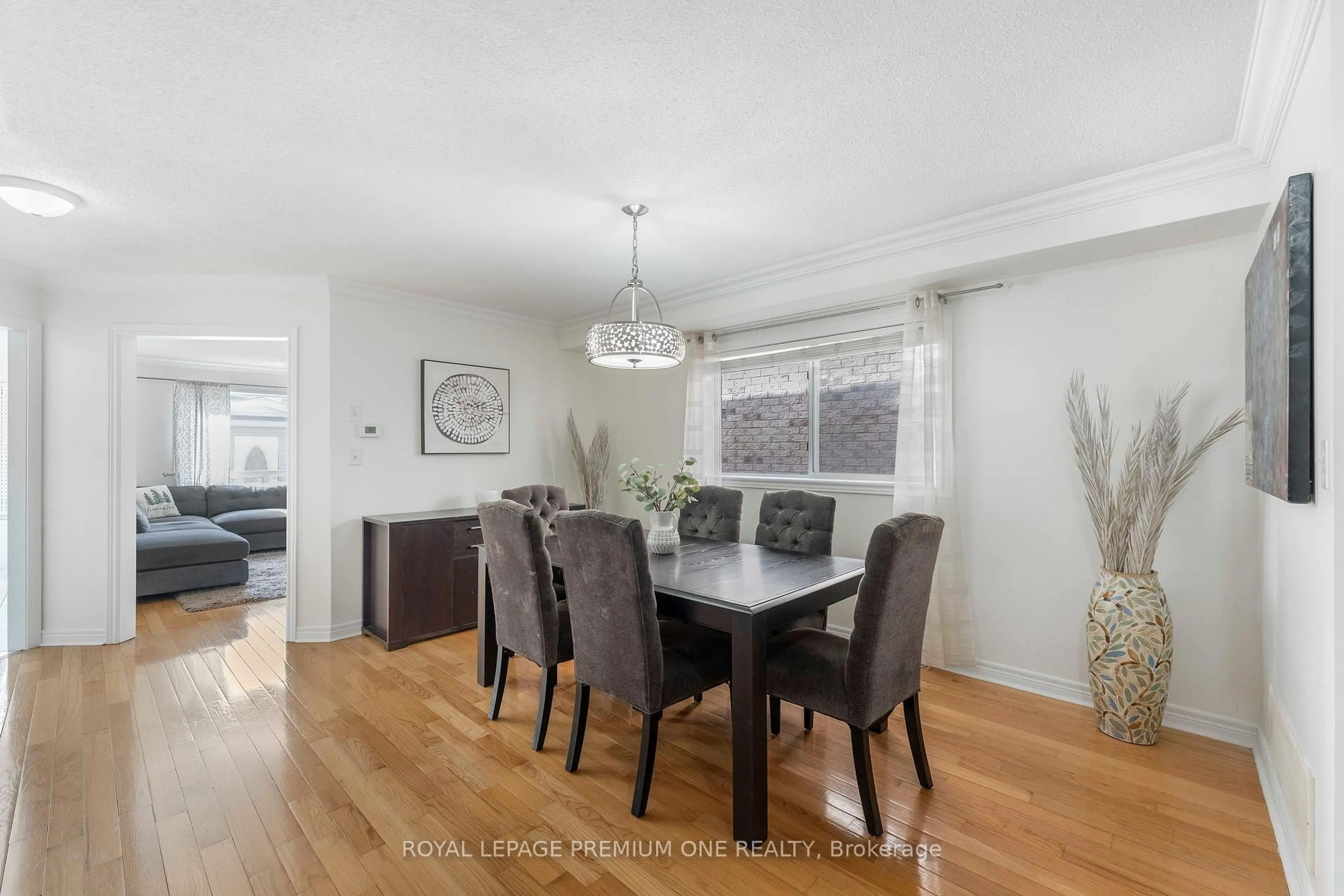 Dining room, wood/laminate floor for 178 Cedargrove Rd, Caledon Ontario L7E 2X6