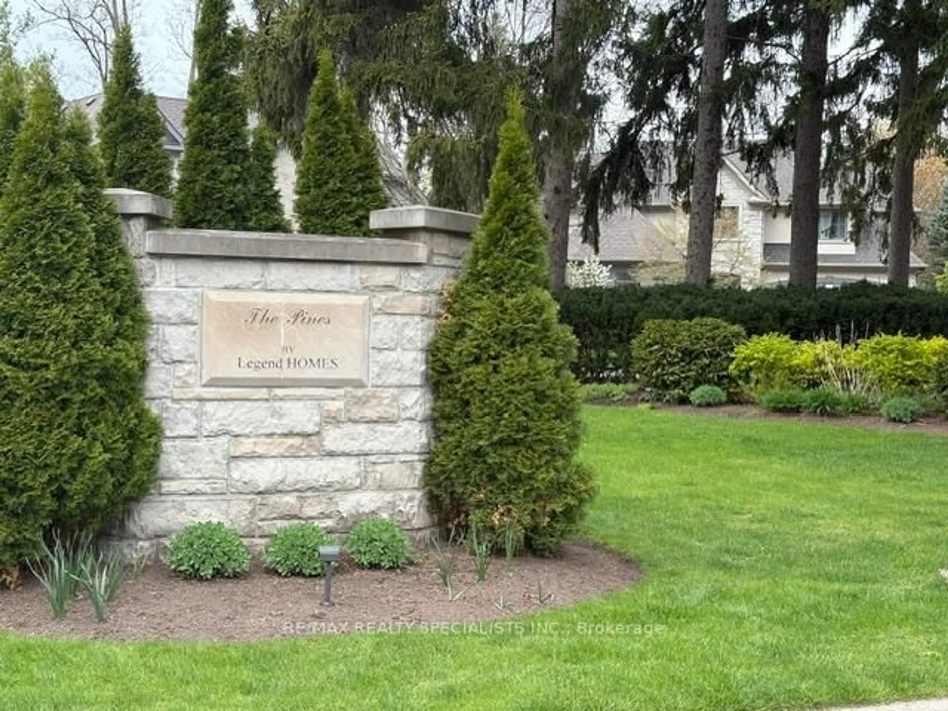 Unknown for 1722 The Pines, Mississauga Ontario L5J 4V5