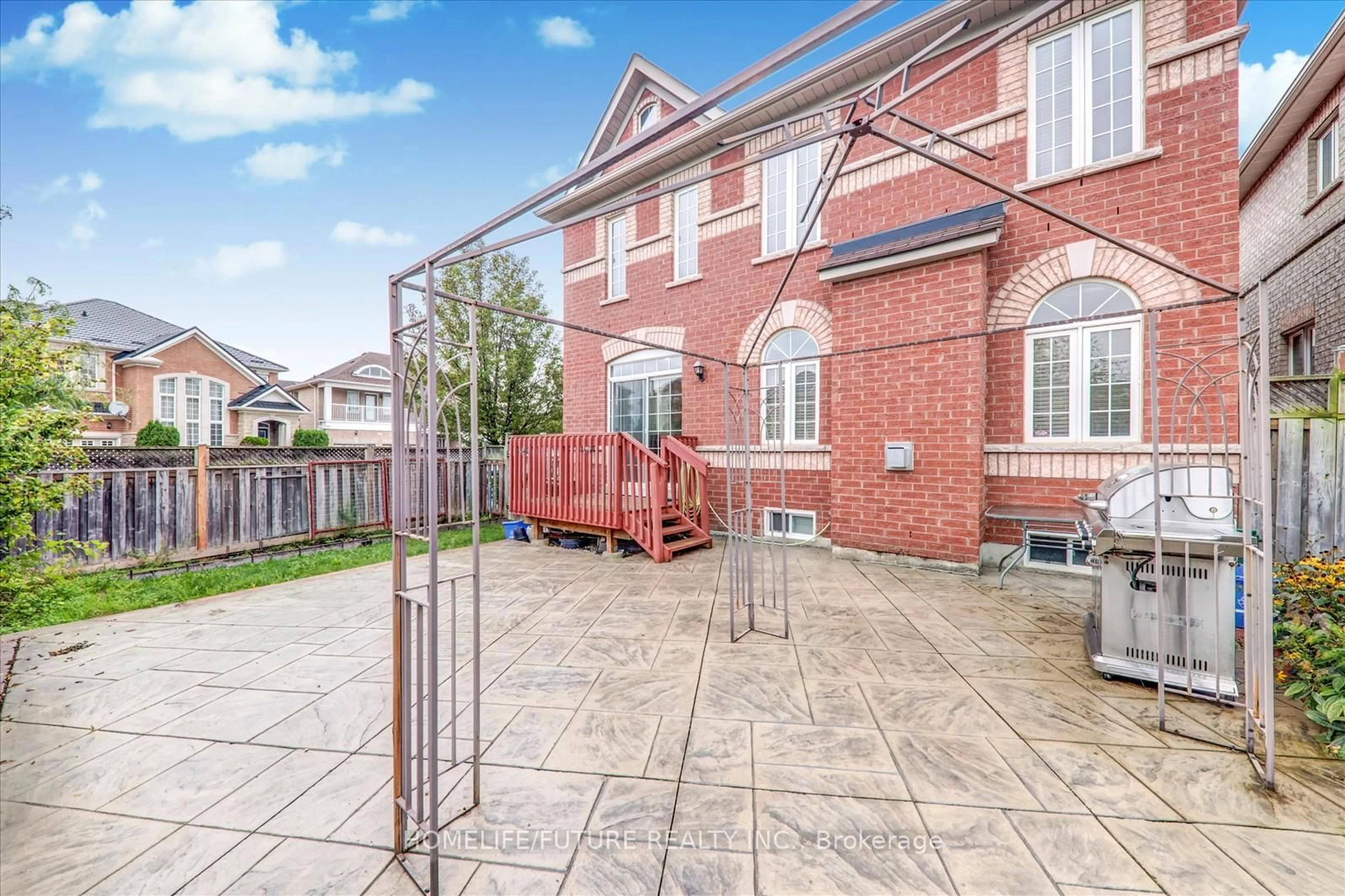 Patio, street for 2 Tovey Terr, Brampton Ontario L6R 3E6