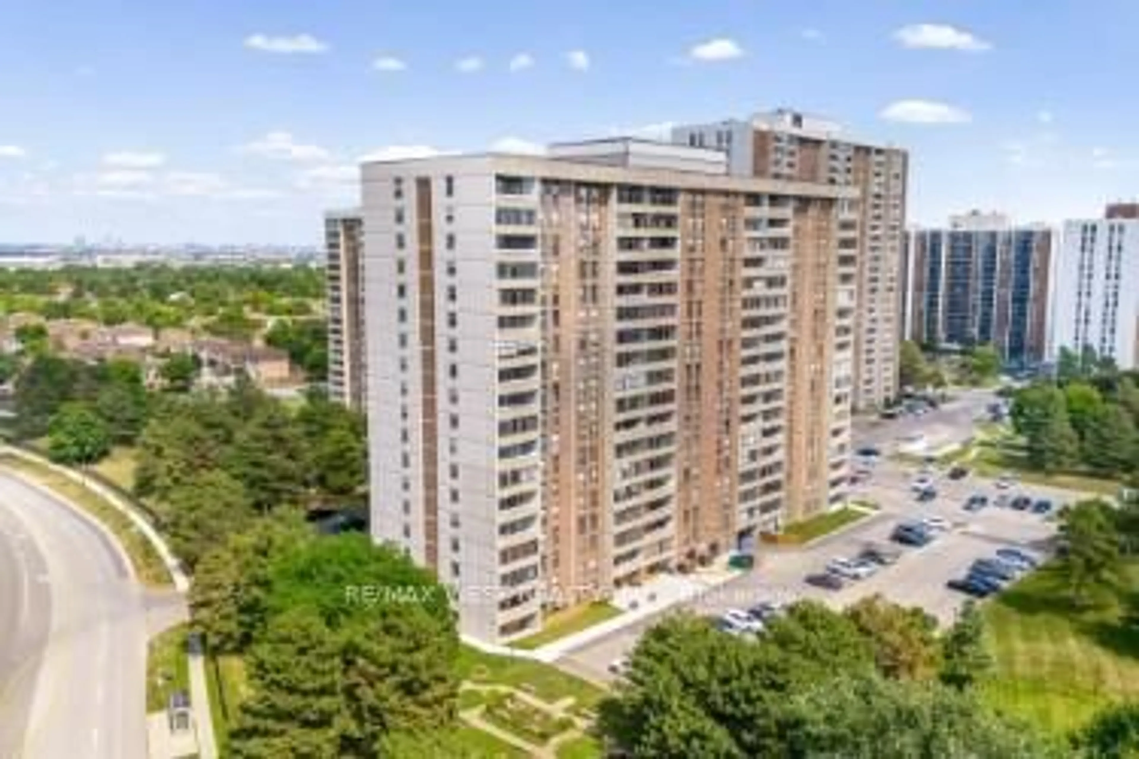 A pic from outside/outdoor area/front of a property/back of a property/a pic from drone, city buildings view from balcony for 15 Kensington Rd #409, Brampton Ontario L6T 3W2