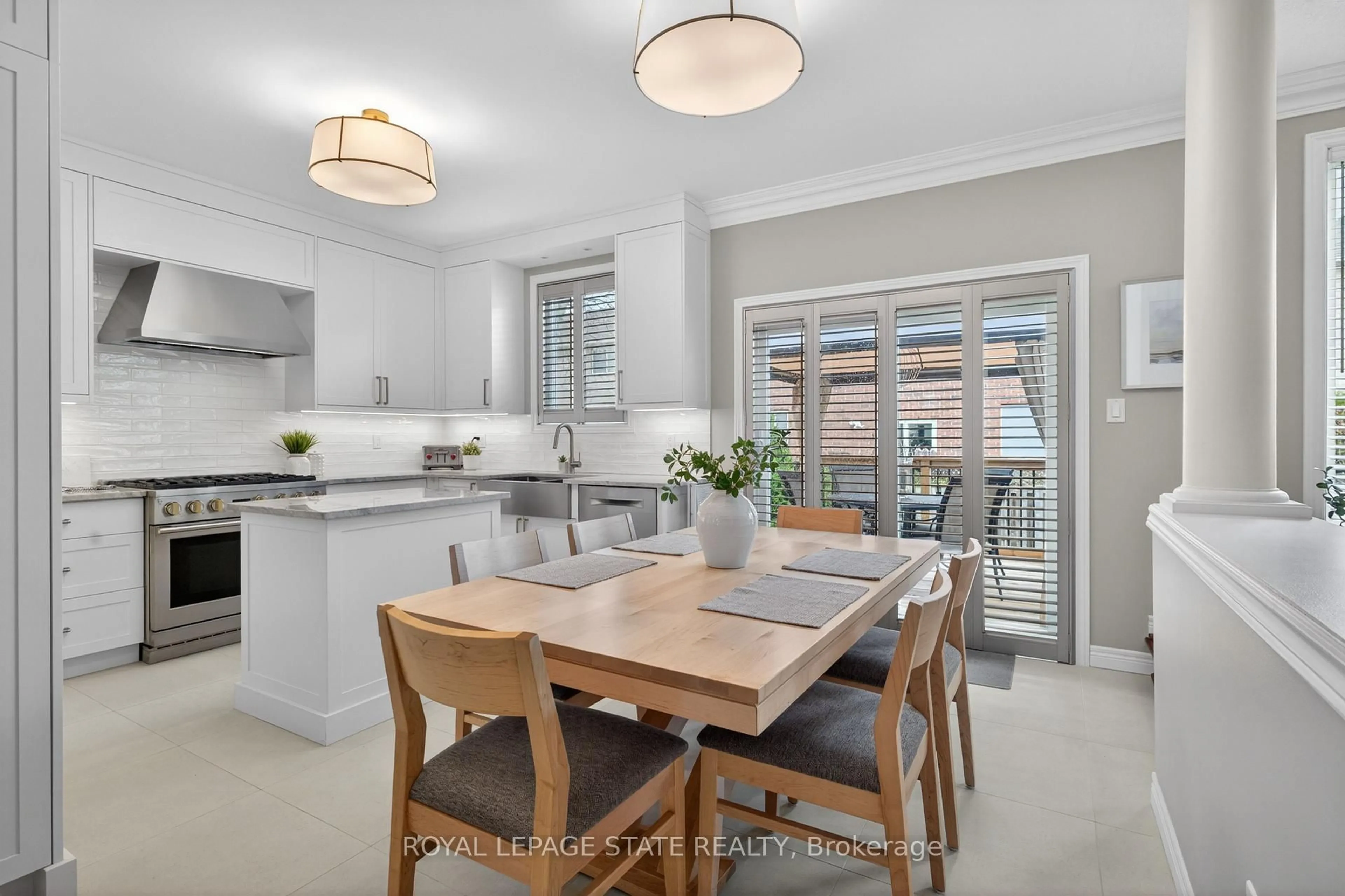 Open concept kitchen, ceramic/tile floor for 2261 Grouse Lane, Oakville Ontario L6M 3Z8