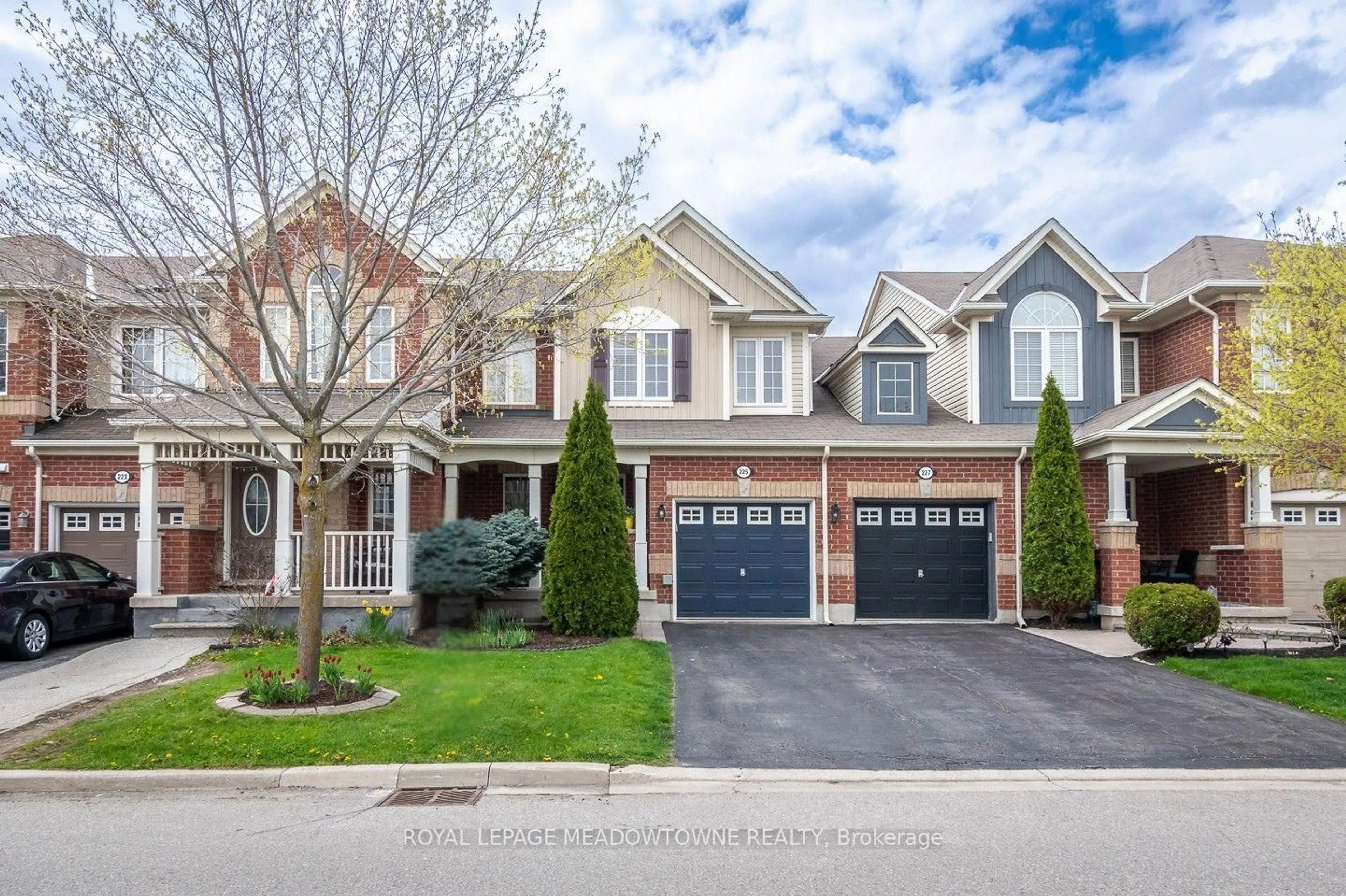 Home with brick exterior material, street for 225 Prosser Circ, Milton Ontario L9T 0P6