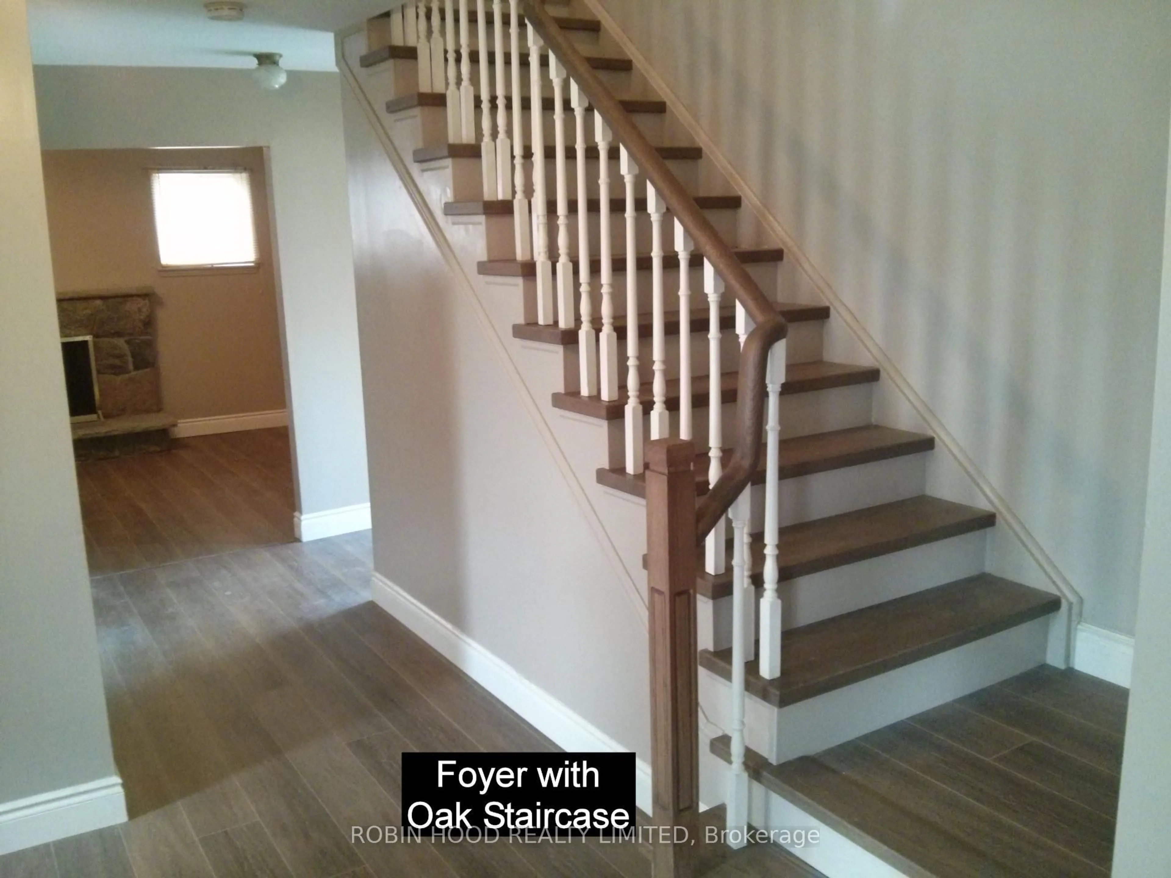 Stairs for 1953 Owlsnest Lane, Mississauga Ontario L4W 2J1