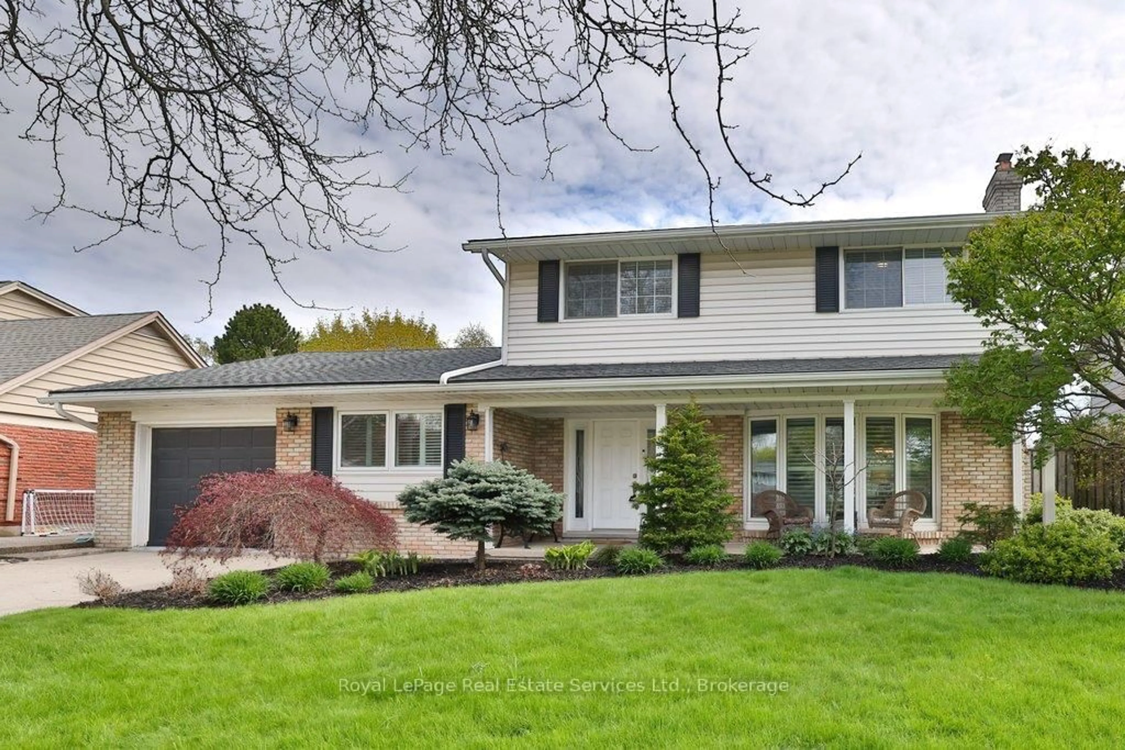 Home with vinyl exterior material, street for 5133 Bayfield Cres, Burlington Ontario L7L 3J5