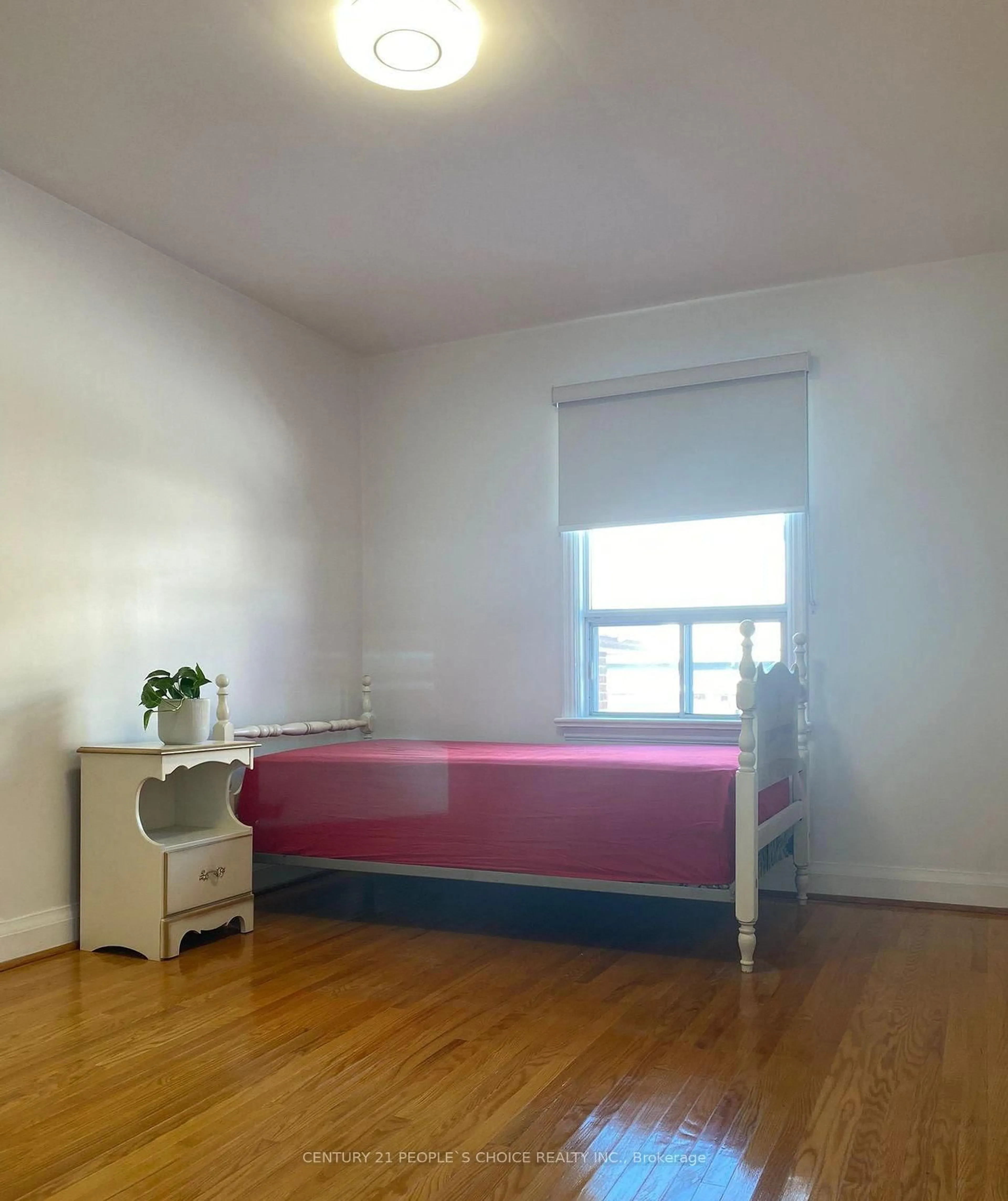 A pic of a room for 10 Rosewood Ave, Toronto Ontario M8Z 1X4