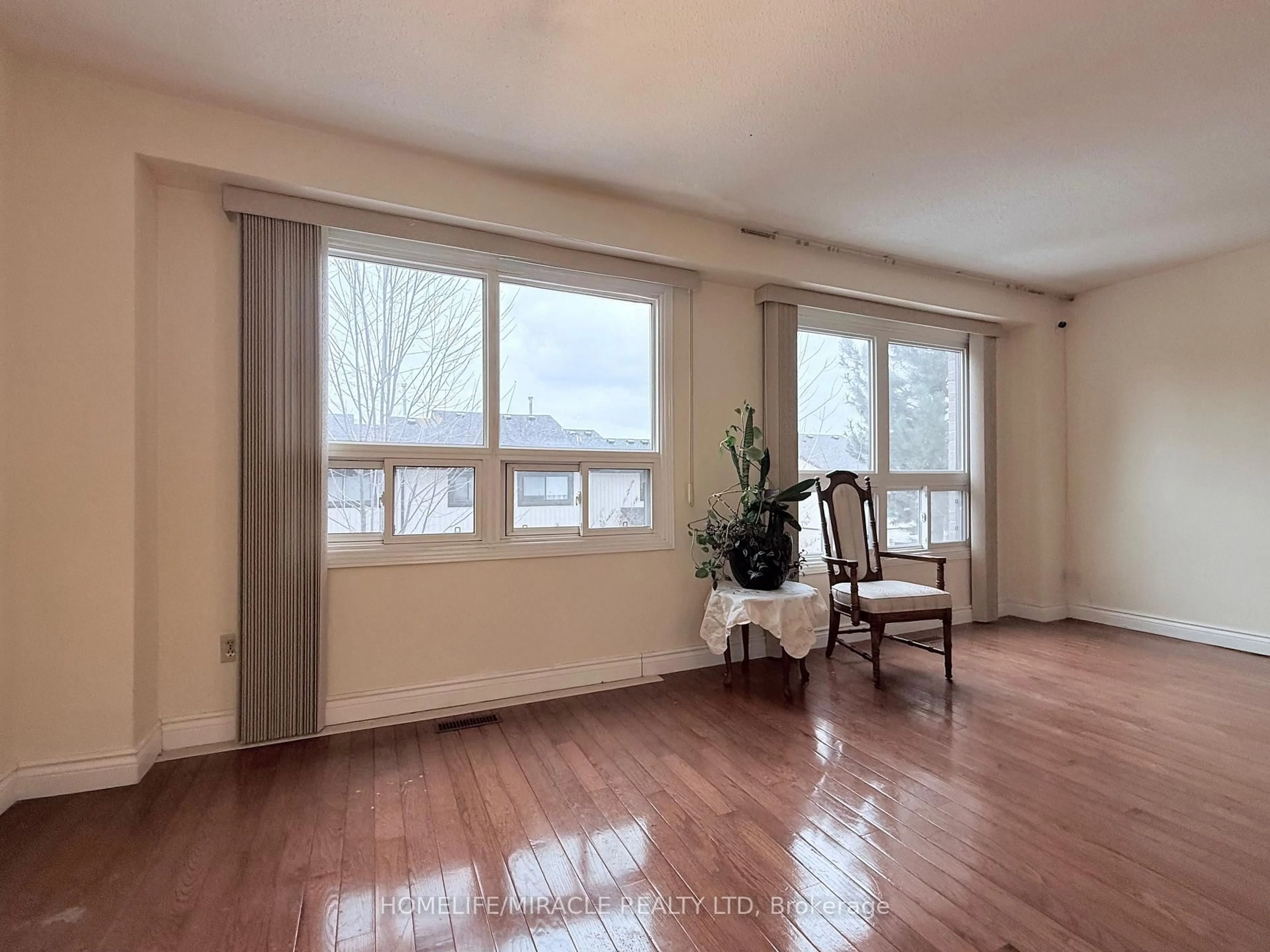 A pic of a room for 3510 South Millway, Mississauga Ontario L5L 3T9