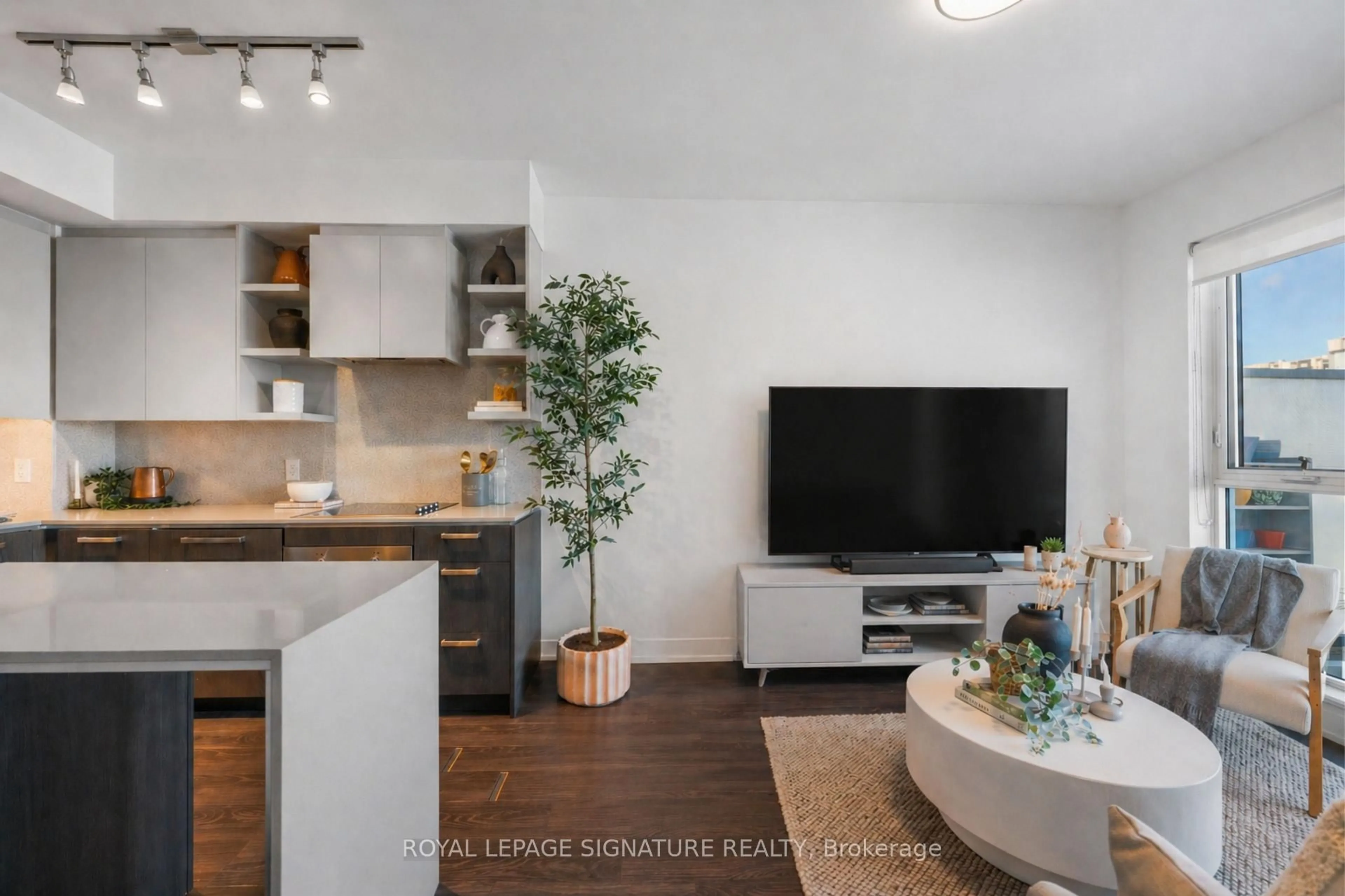 Open concept kitchen, unknown for 1830 Bloor St #1201, Toronto Ontario M6P 0A2
