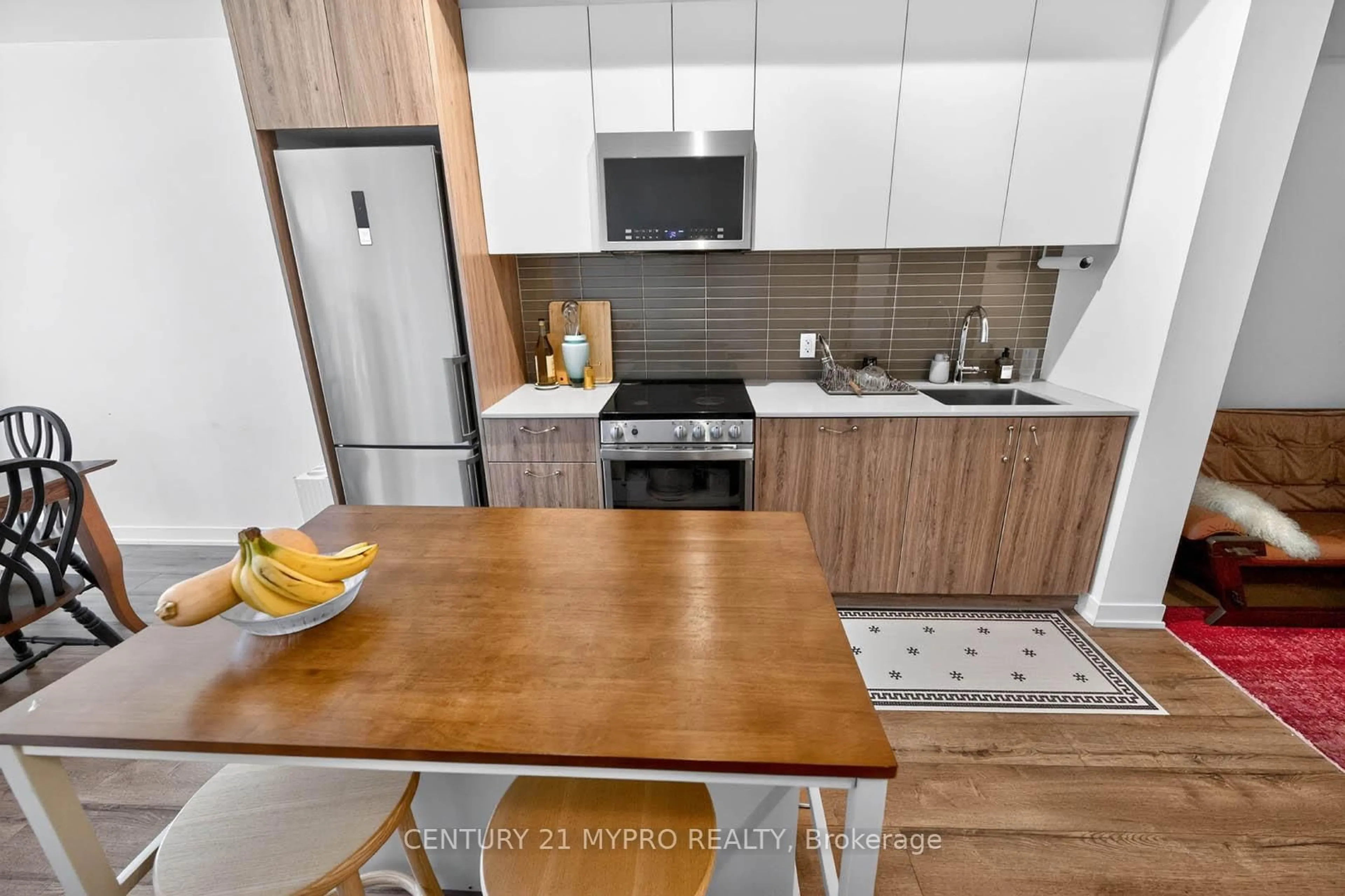 Unknown for 1787 St. Clair Ave #414, Toronto Ontario M6N 0B7