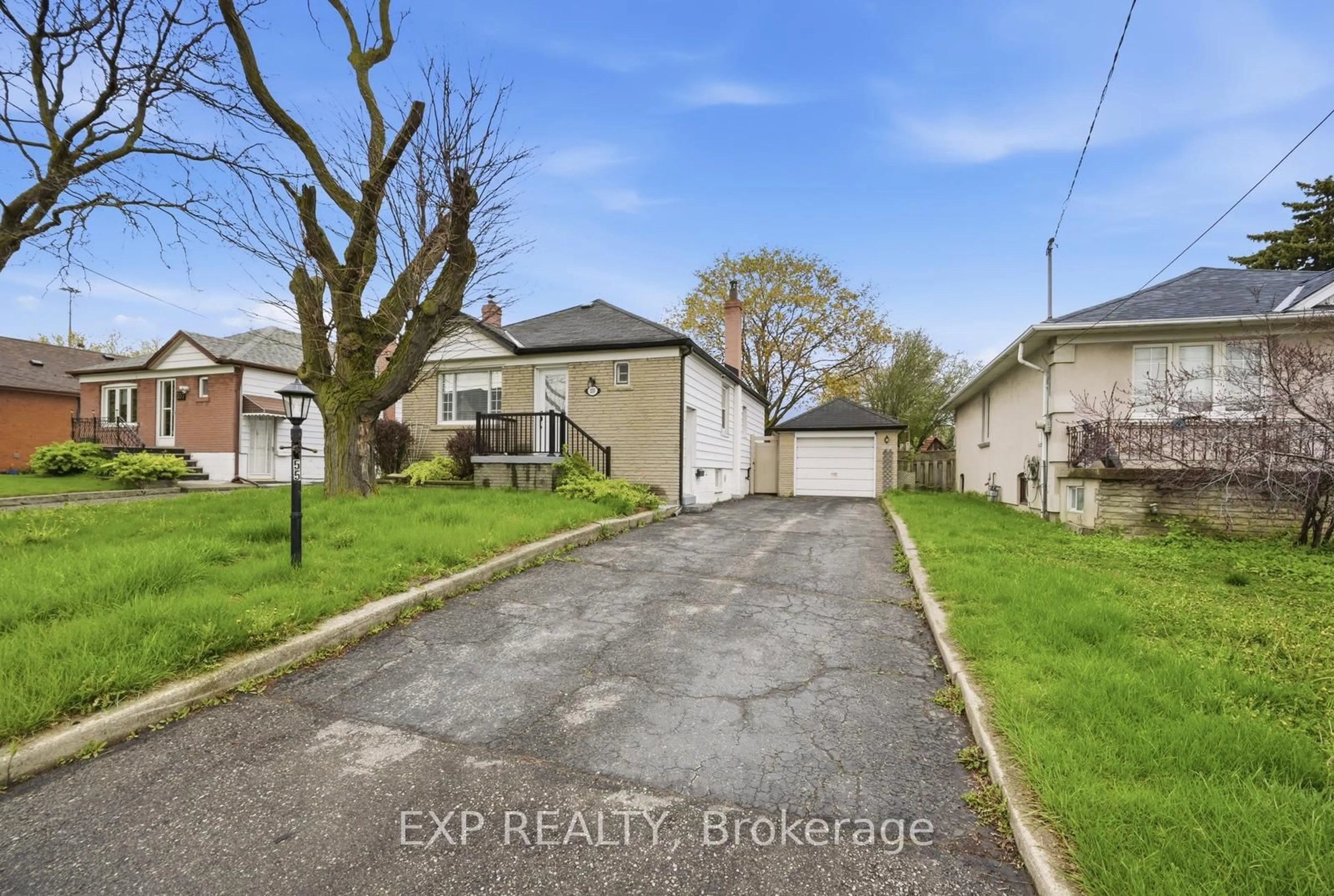 A pic from outside/outdoor area/front of a property/back of a property/a pic from drone, street for 355 Culford Rd, Toronto Ontario M6L 2V8