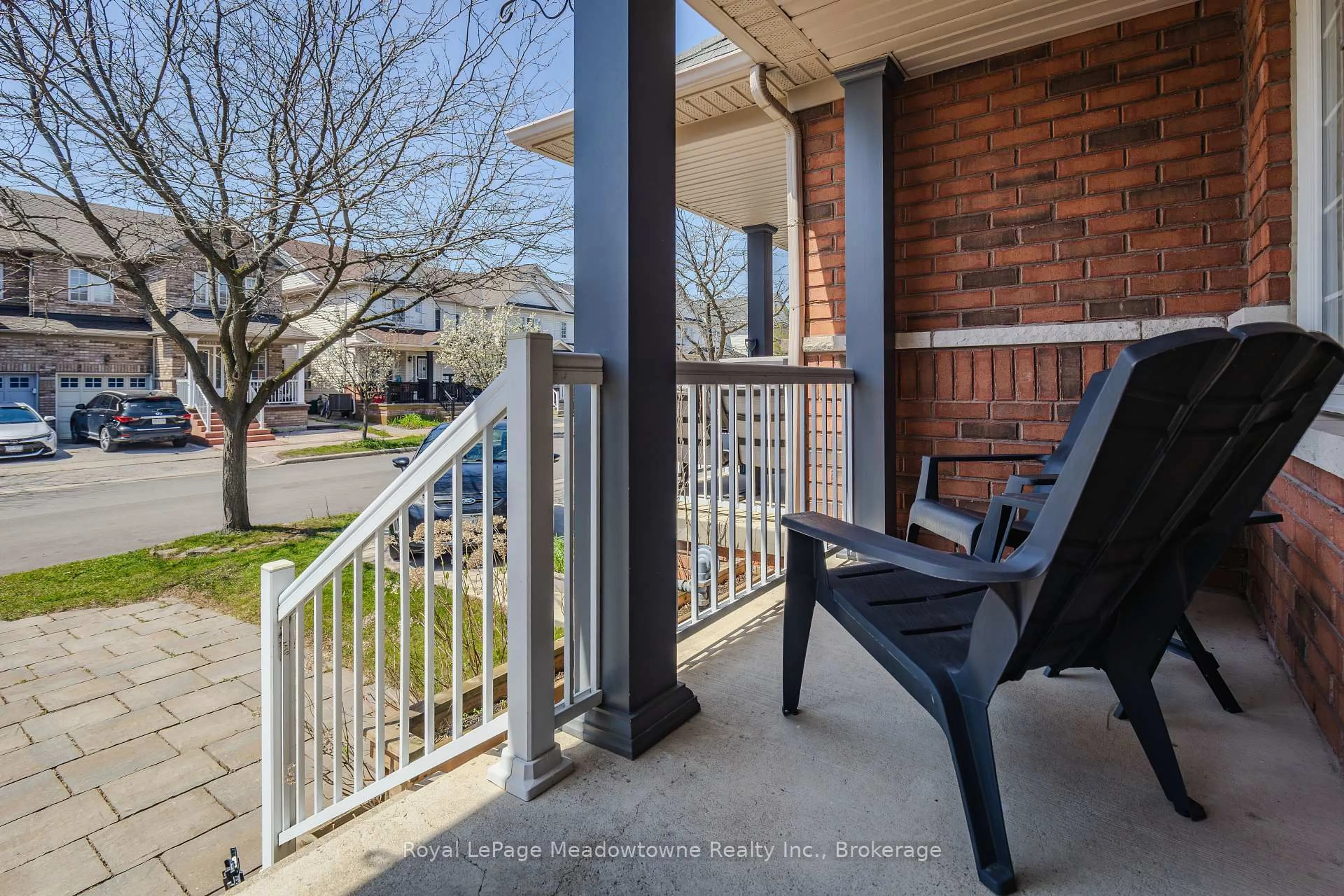 Patio, unknown for 111 Waters Blvd, Milton Ontario L9T 6K5
