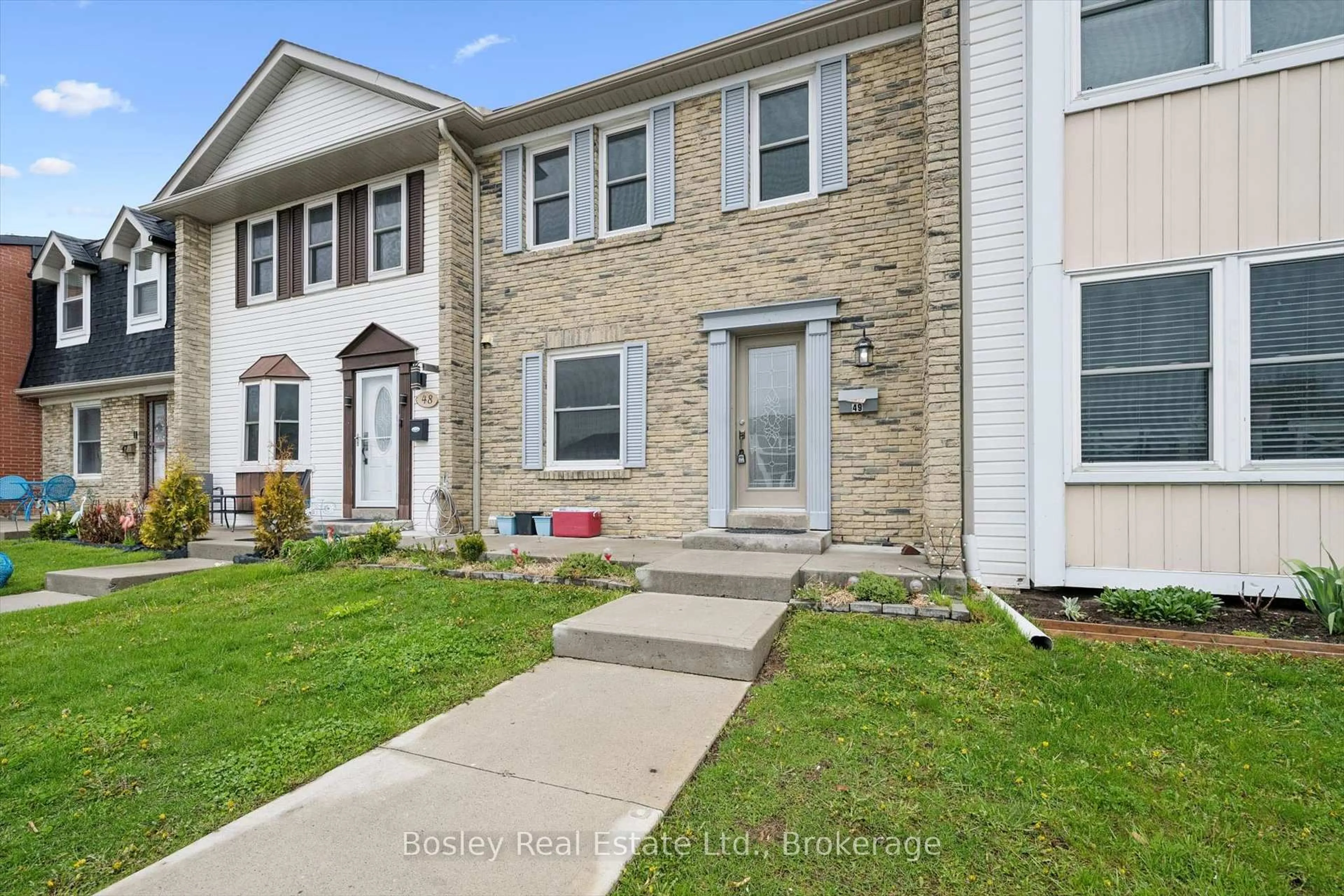 Unknown for 900 Central Park Dr, Brampton Ontario L6S 3J6