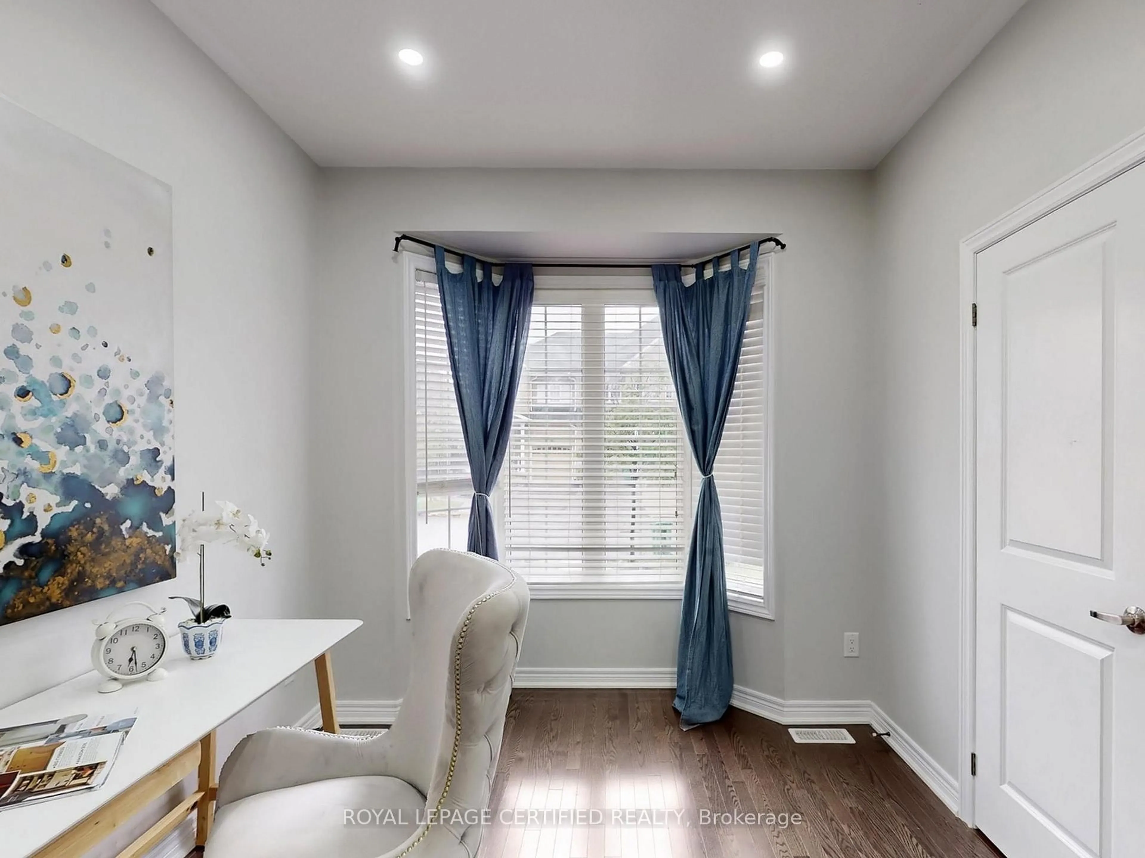 A pic of a room for 20 Naperton Dr, Brampton Ontario L6R 0Z5