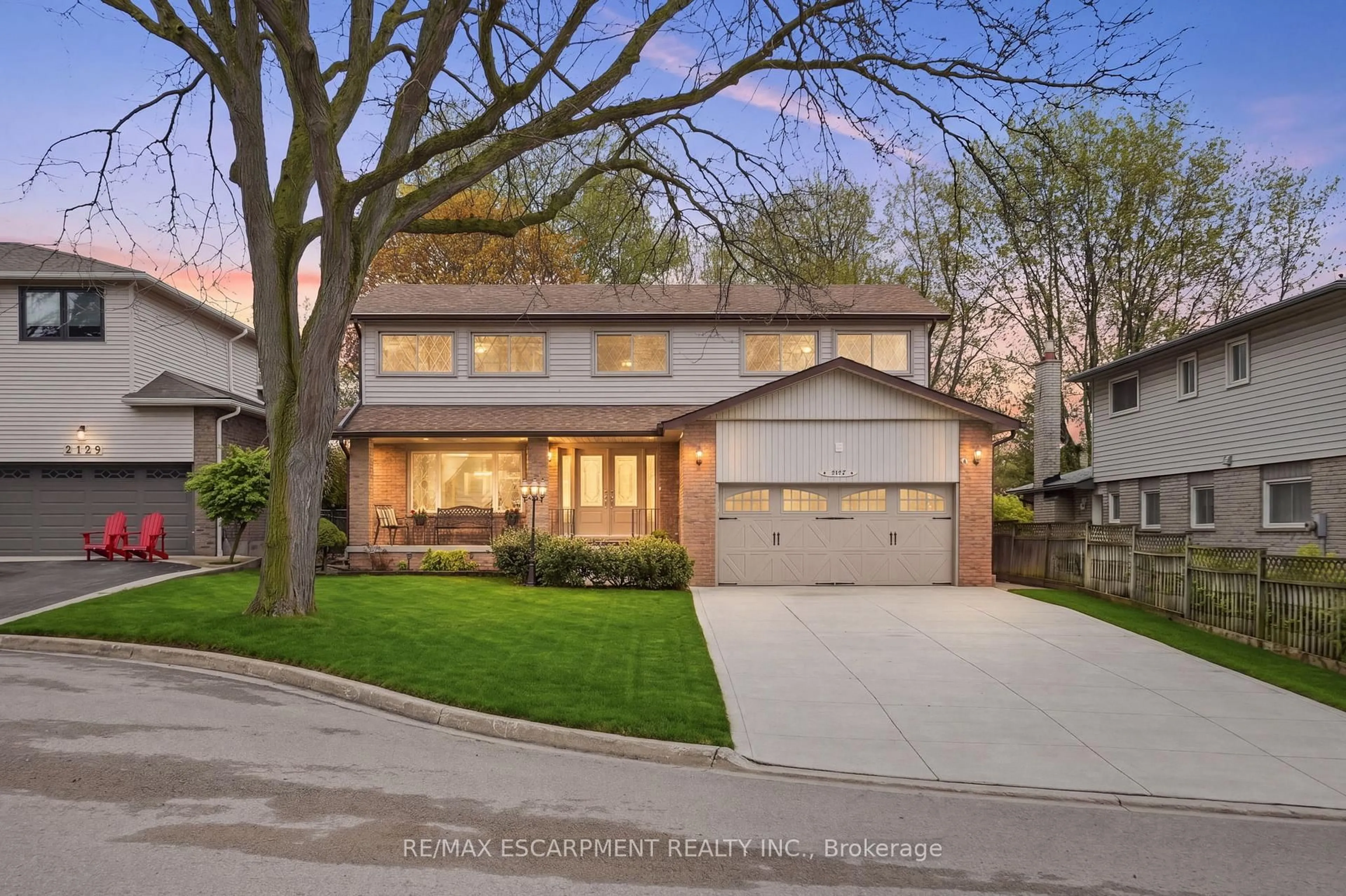 Home with brick exterior material, street for 2127 Larabee Crt, Burlington Ontario L7P 3S3