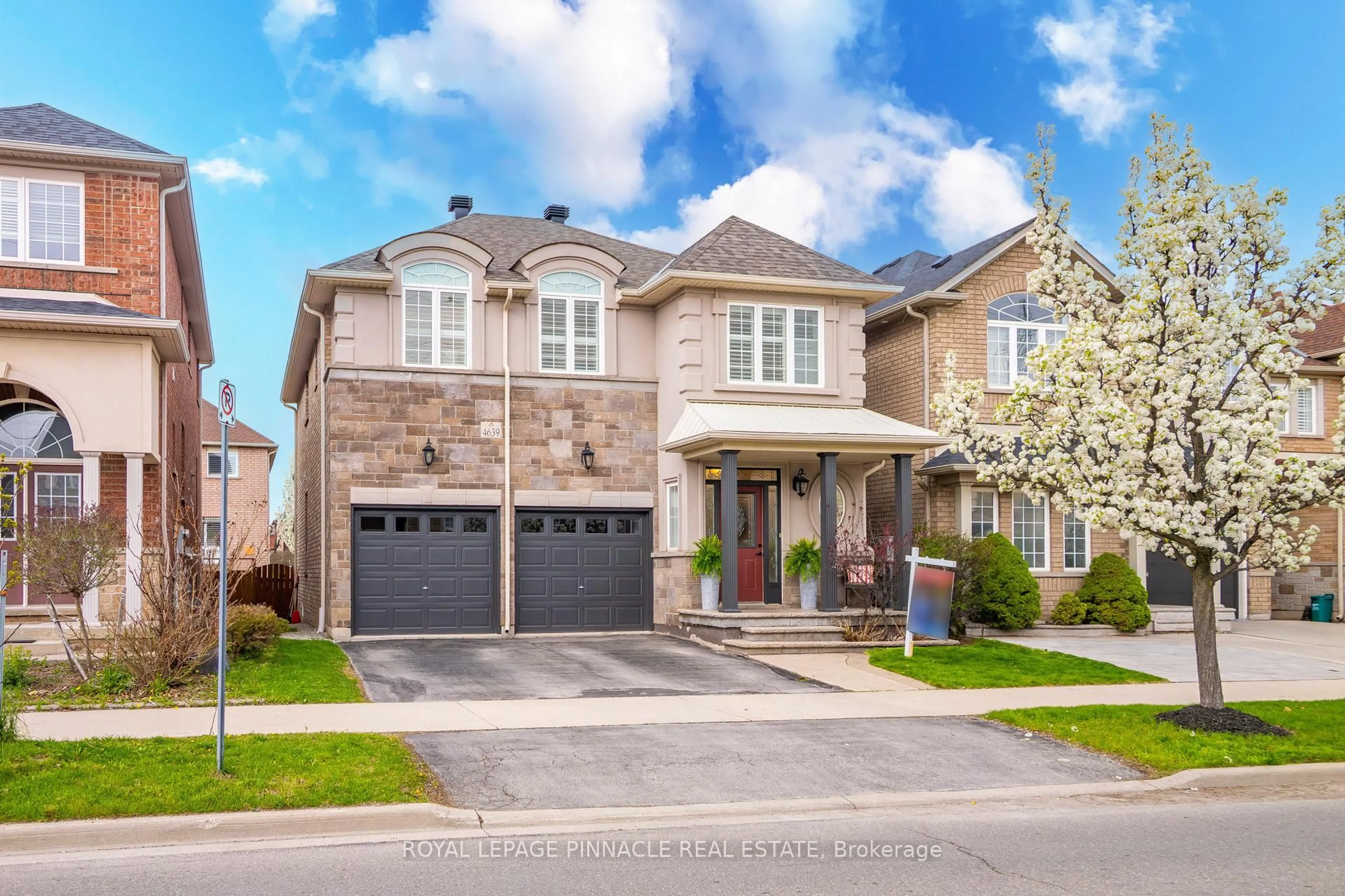 Home with brick exterior material, street for 4639 Cornerstone Dr, Burlington Ontario L7M 0C9