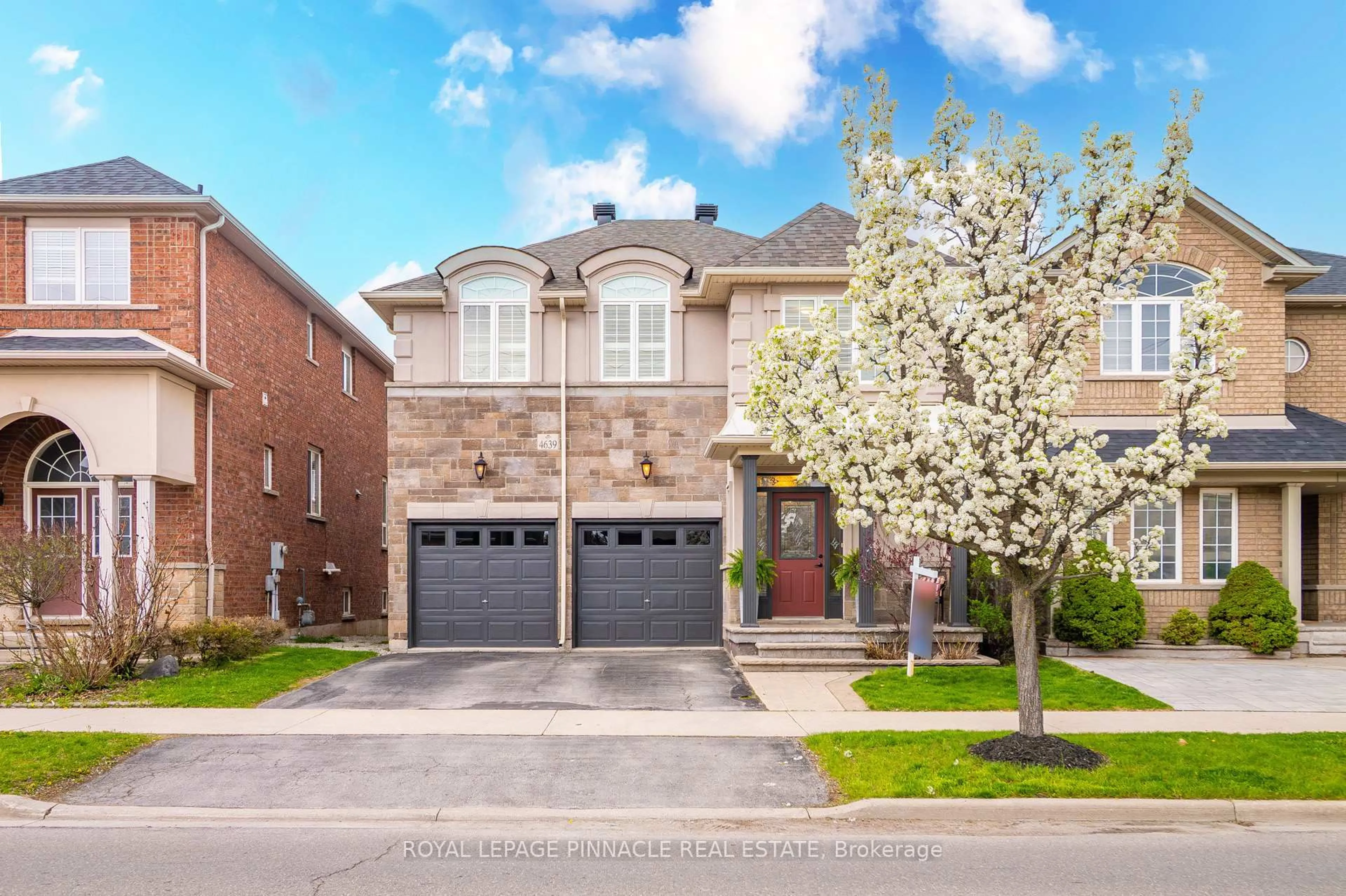 Home with brick exterior material, street for 4639 Cornerstone Dr, Burlington Ontario L7M 0C9