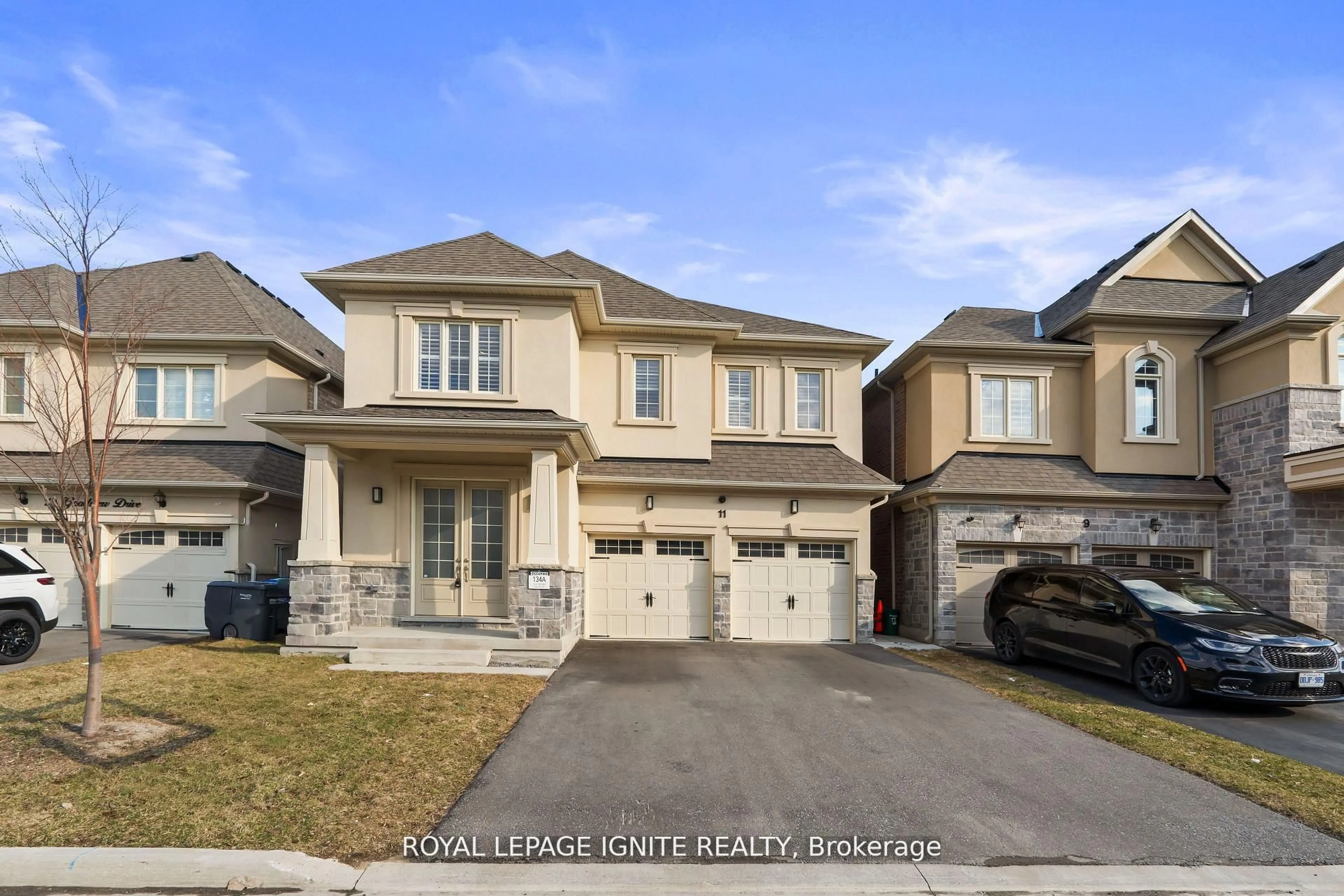 Unknown for 11 Jenwood Cres, Brampton Ontario L6R 4C6