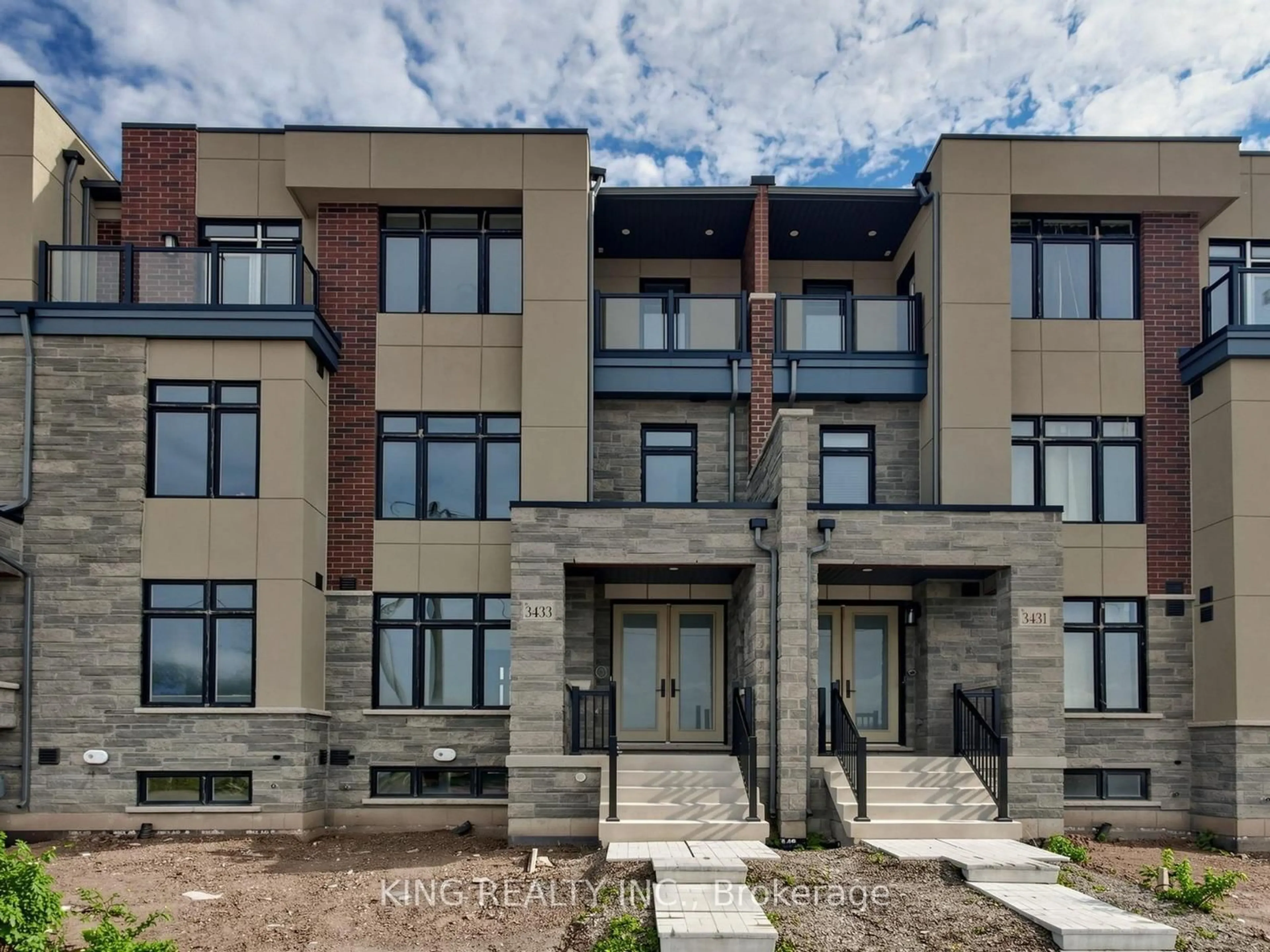 Home with brick exterior material, unknown for 3433 Preserve Dr, Oakville Ontario L6M 4K1