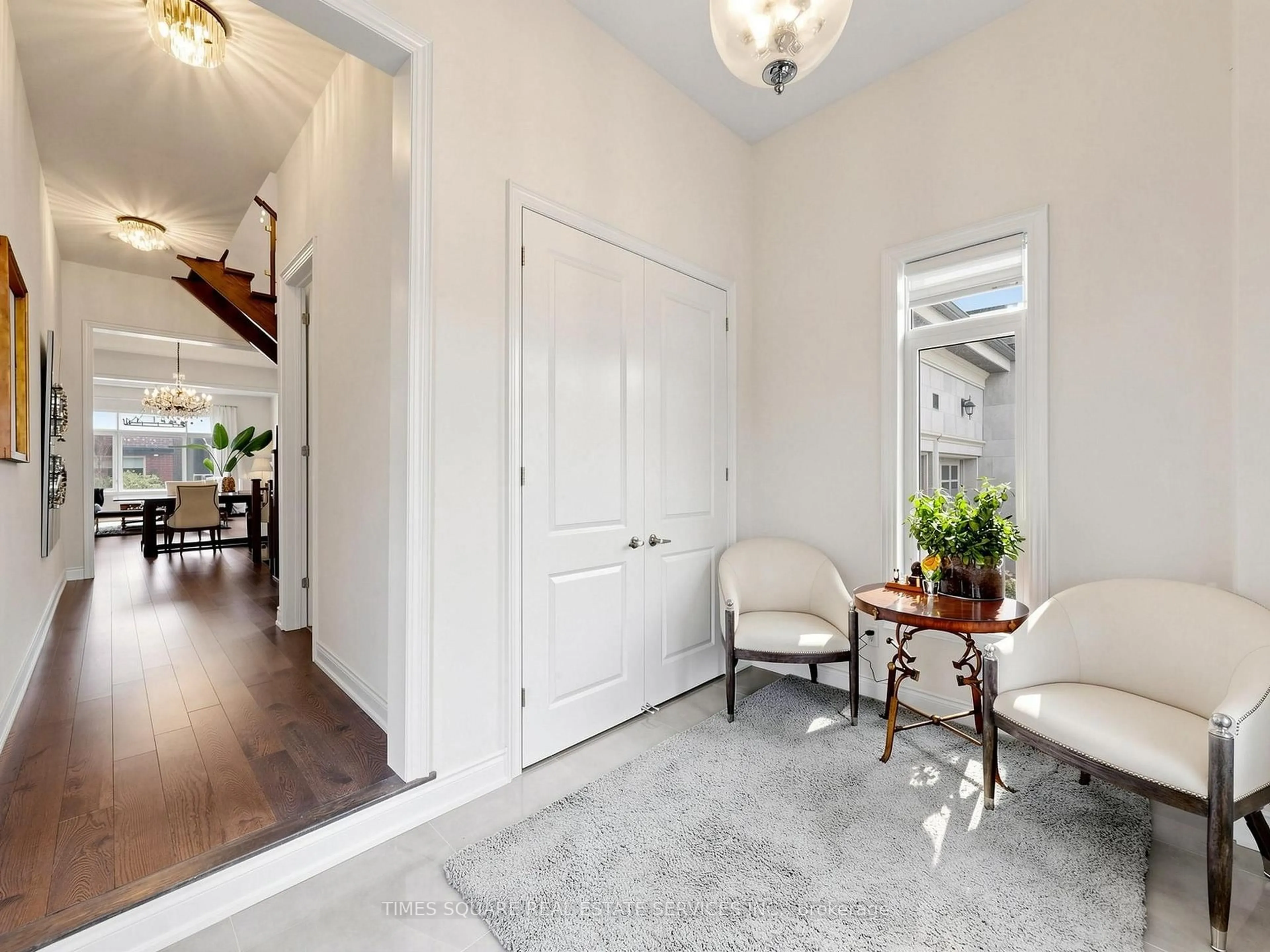 Indoor entryway for 70 Threshing Mill Blvd, Oakville Ontario L6H 0V6