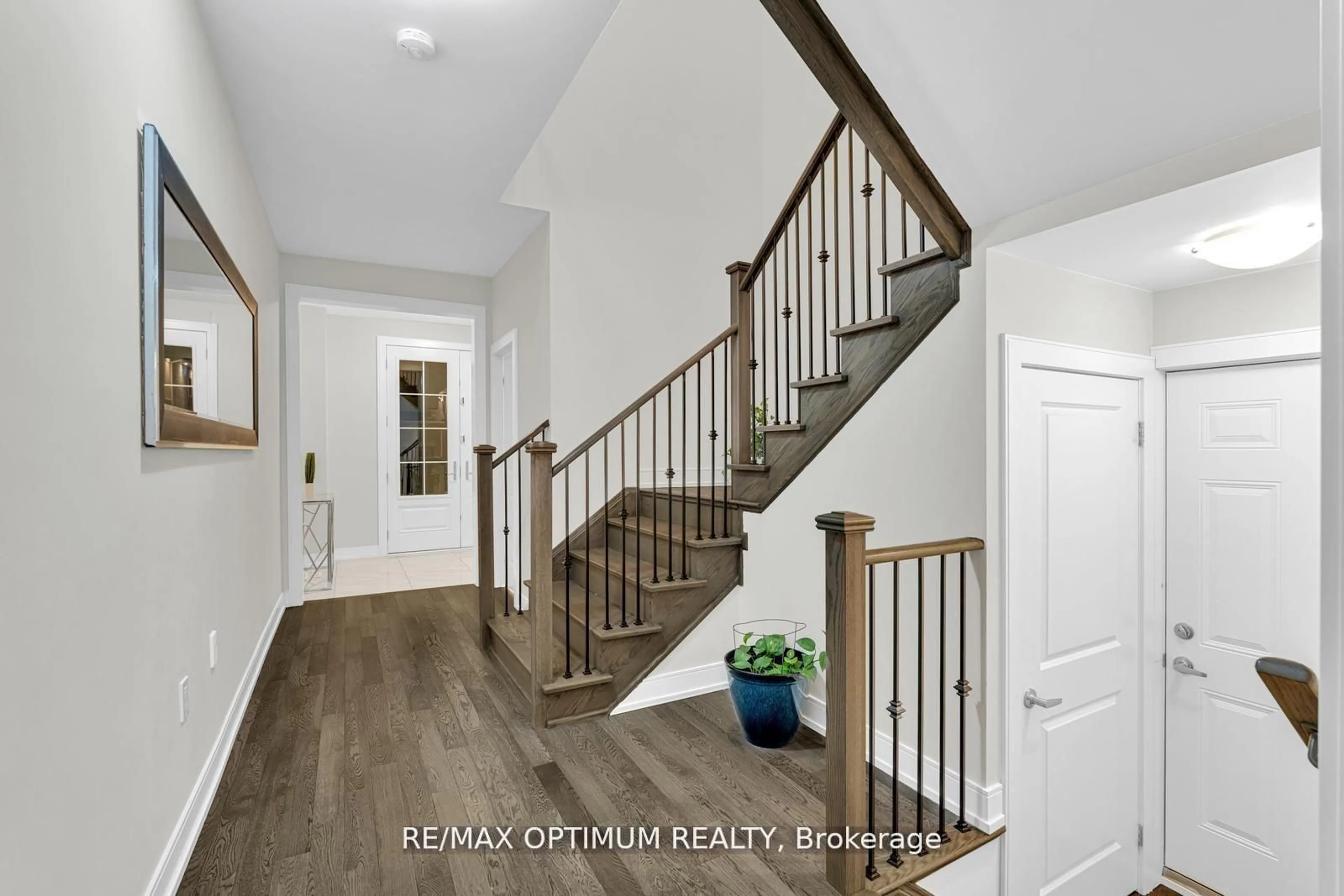 Indoor entryway for 9 Bergin St, Brampton Ontario L6X 0X1