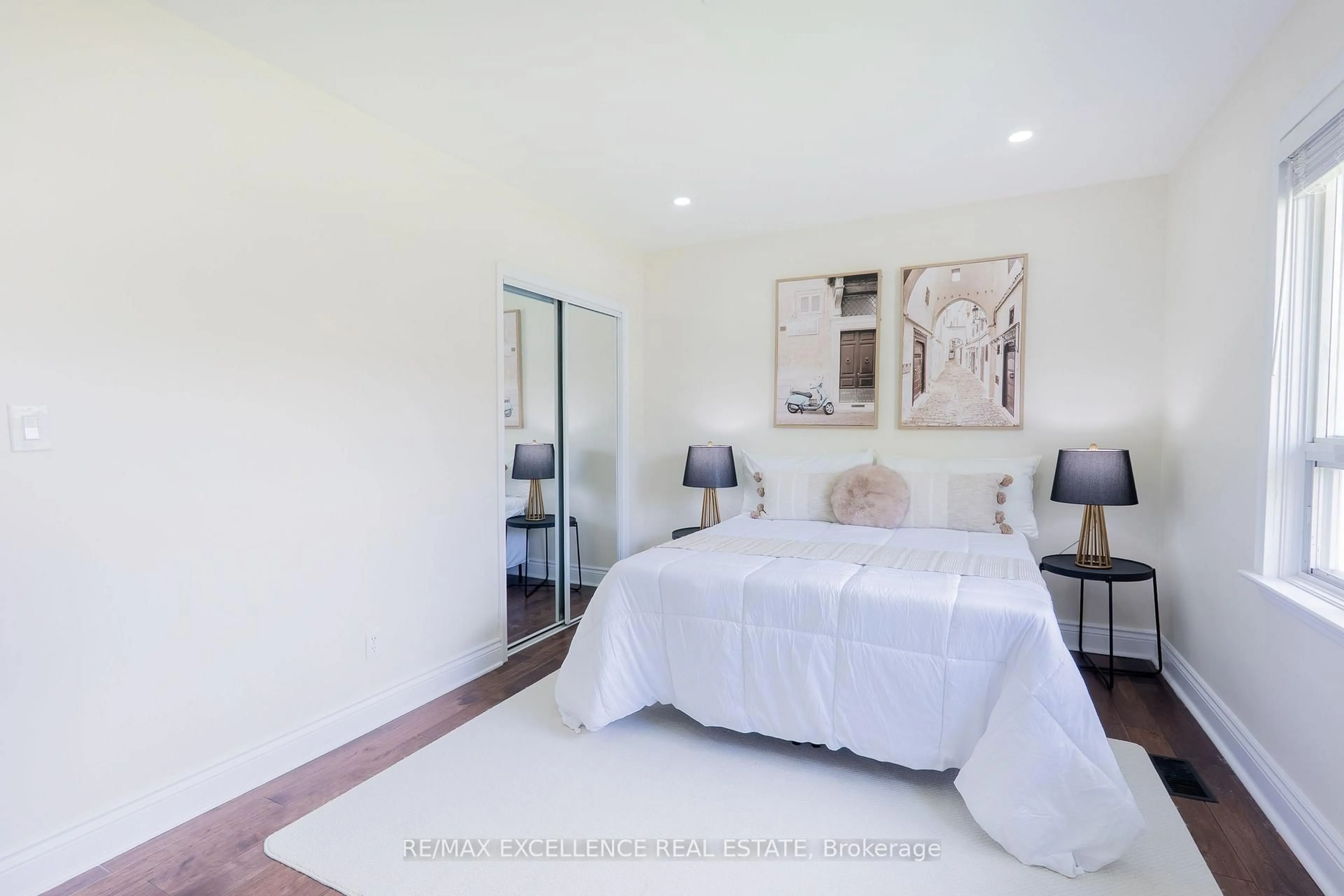 A pic of a room for 431 Delrex Blvd, Halton Hills Ontario L7G 4J1