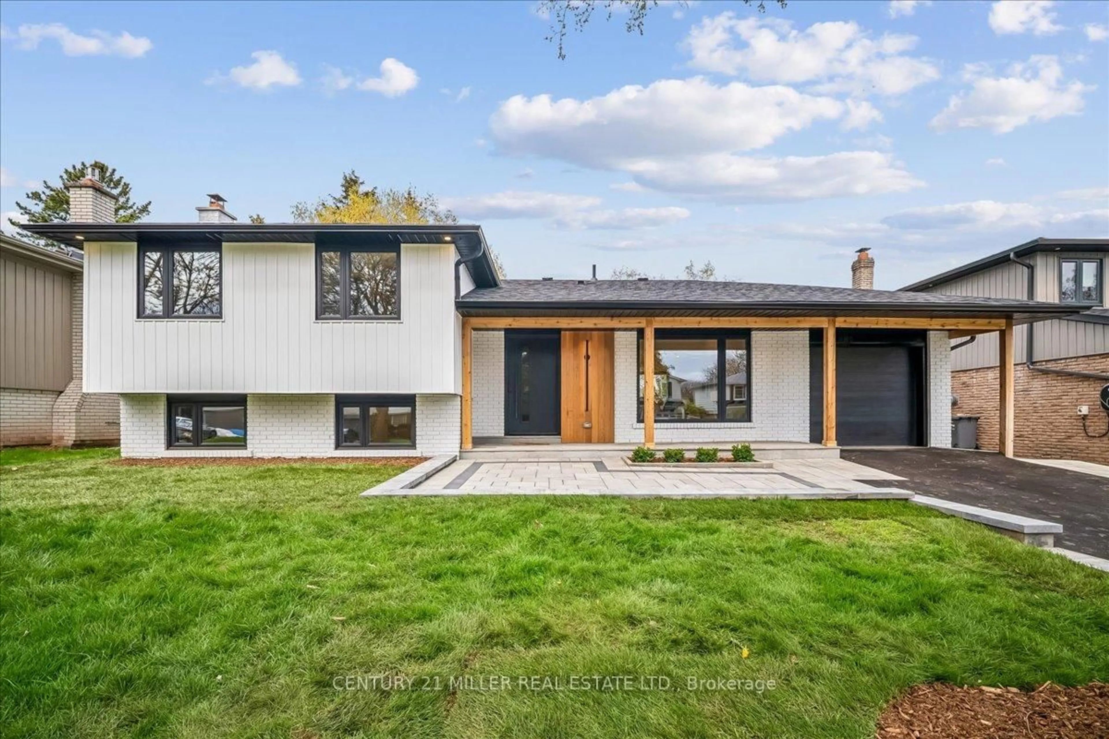 Home with brick exterior material, street for 4505 Spruce Ave, Burlington Ontario L7L 1M5
