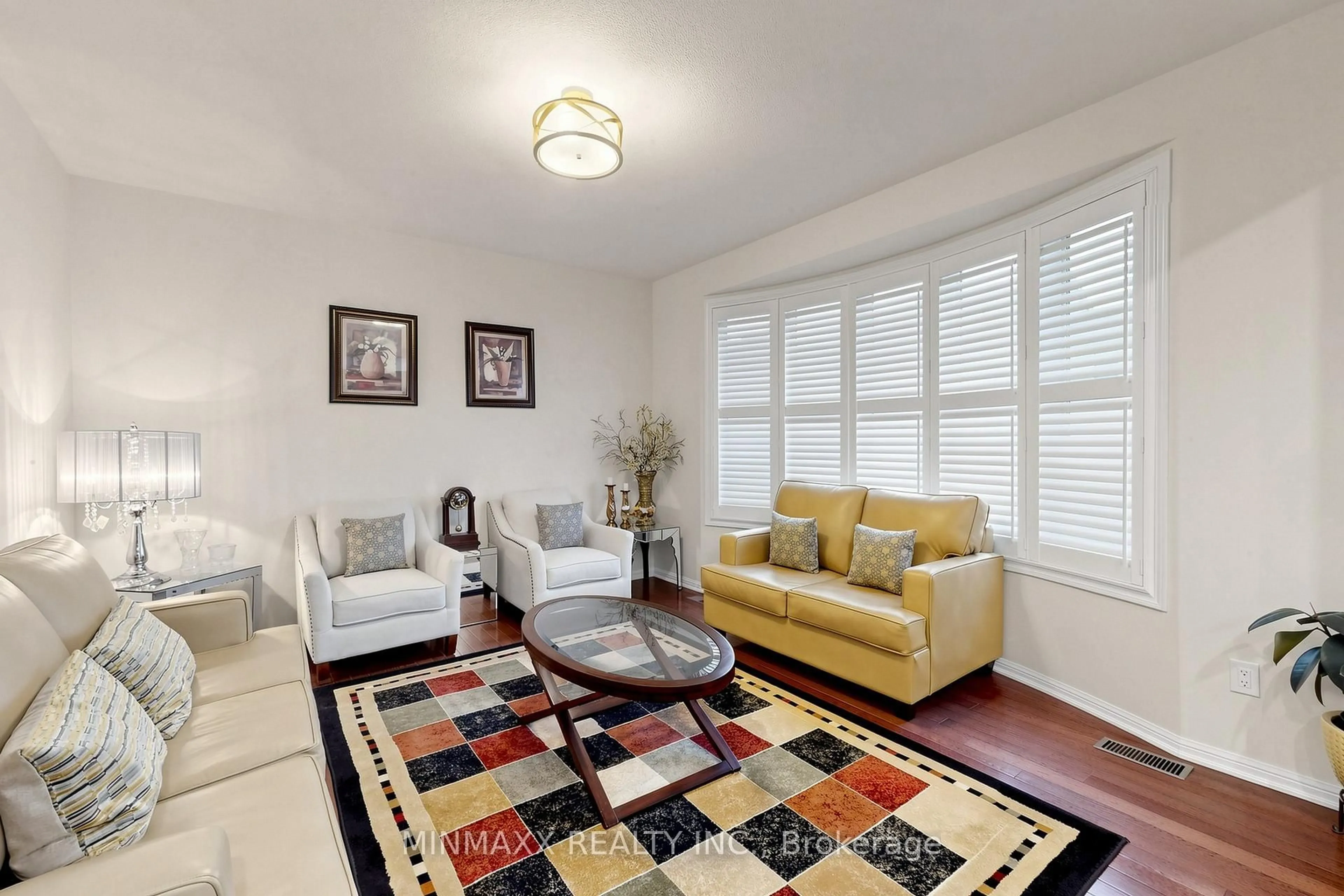 Living room with furniture, unknown for 916 Minchin Way, Milton Ontario L9T 7T6