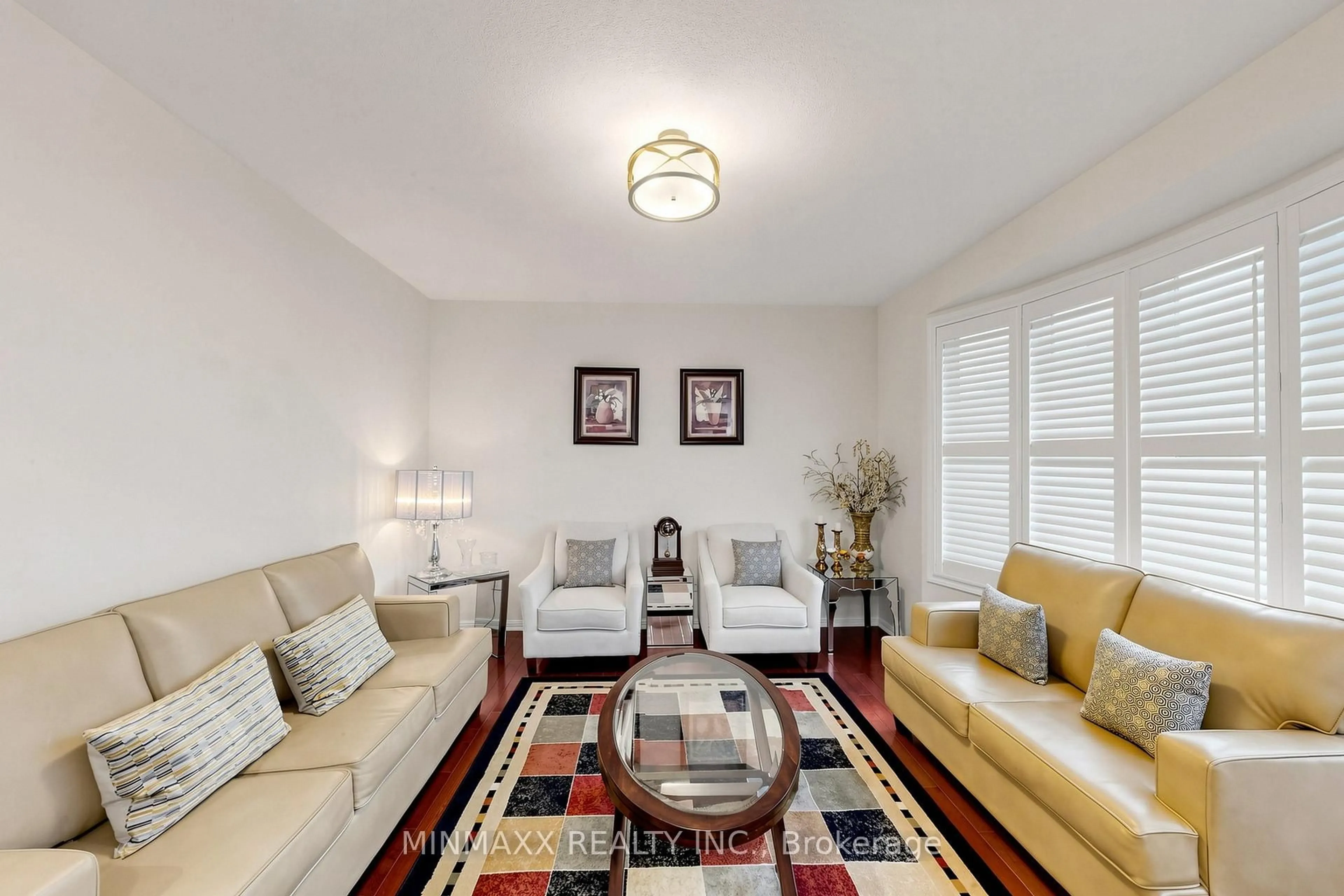 Living room with furniture, unknown for 916 Minchin Way, Milton Ontario L9T 7T6