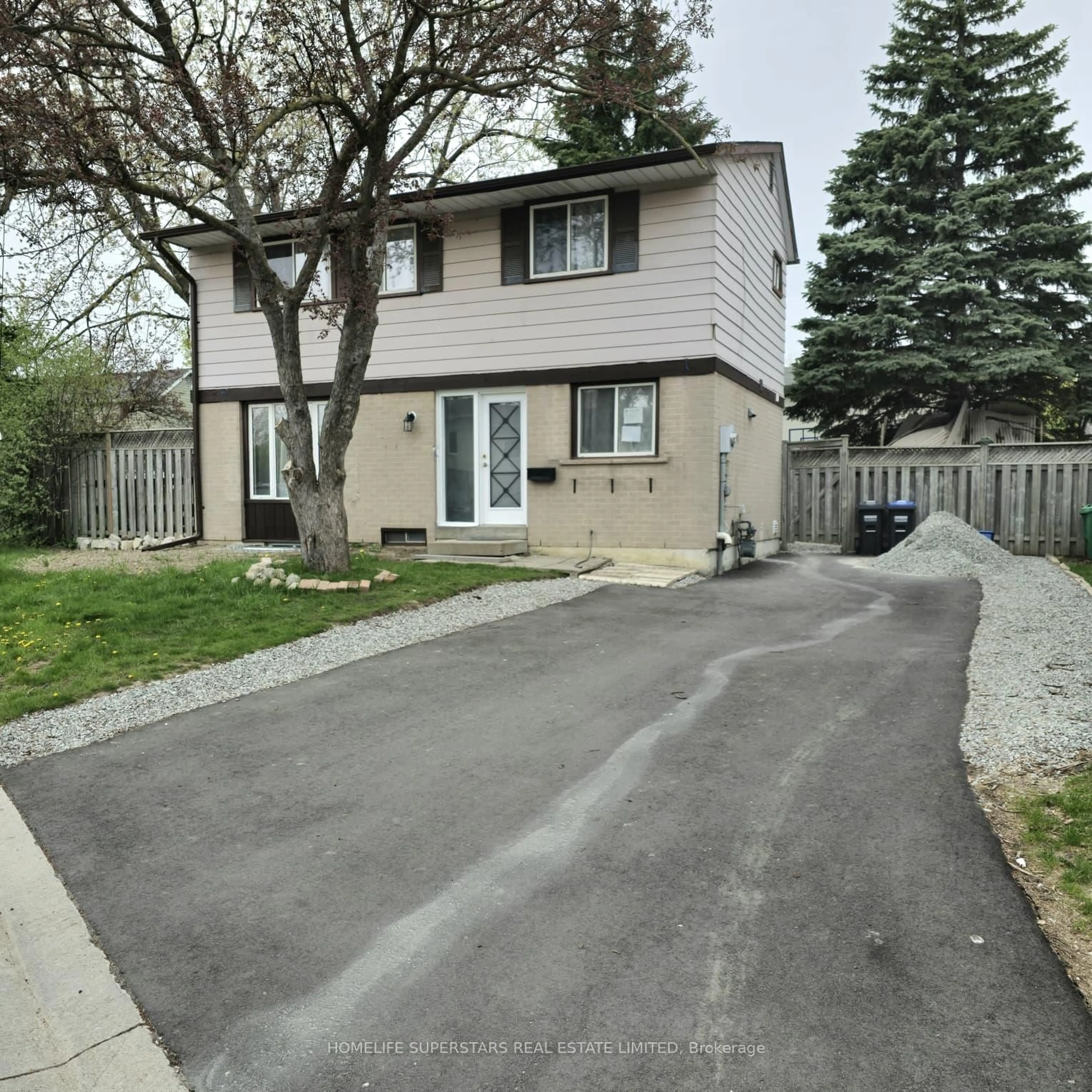Unknown for 6 Grove Park Sq, Brampton Ontario L6S 2K3