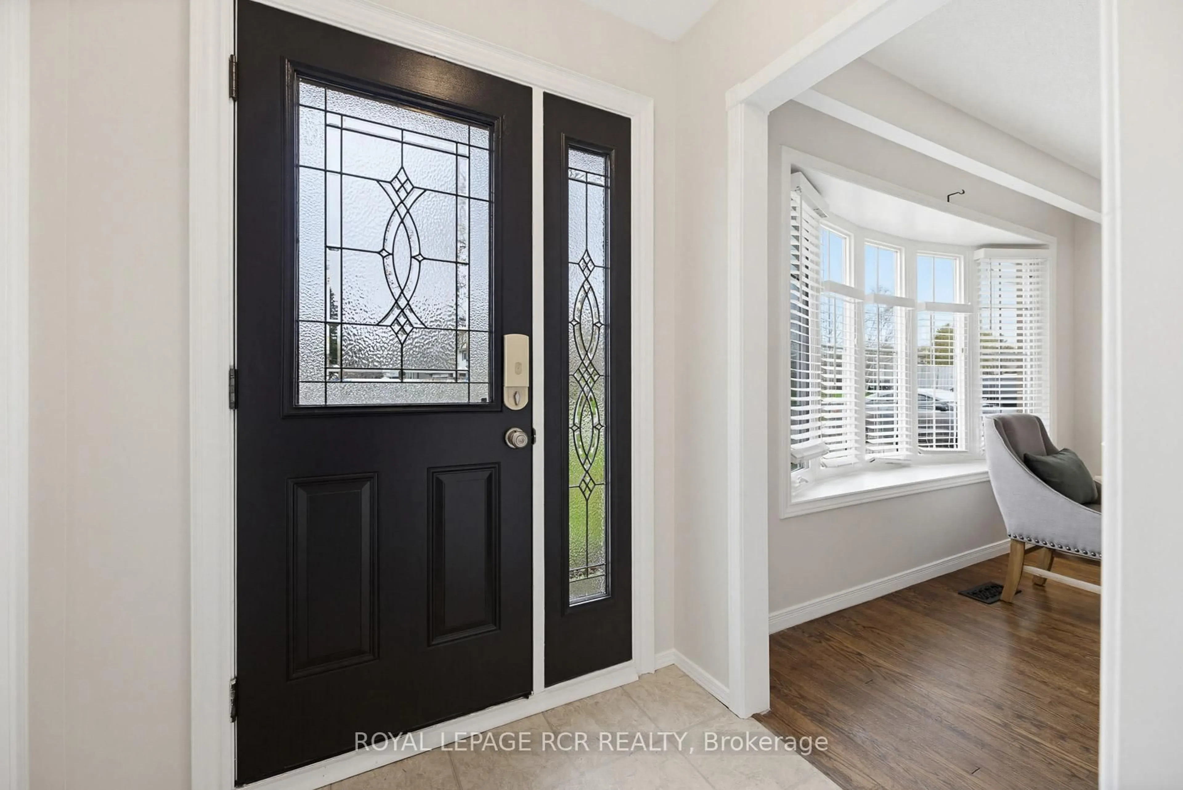 Indoor entryway for 17 Edelwild Dr, Orangeville Ontario L9W 2Y4