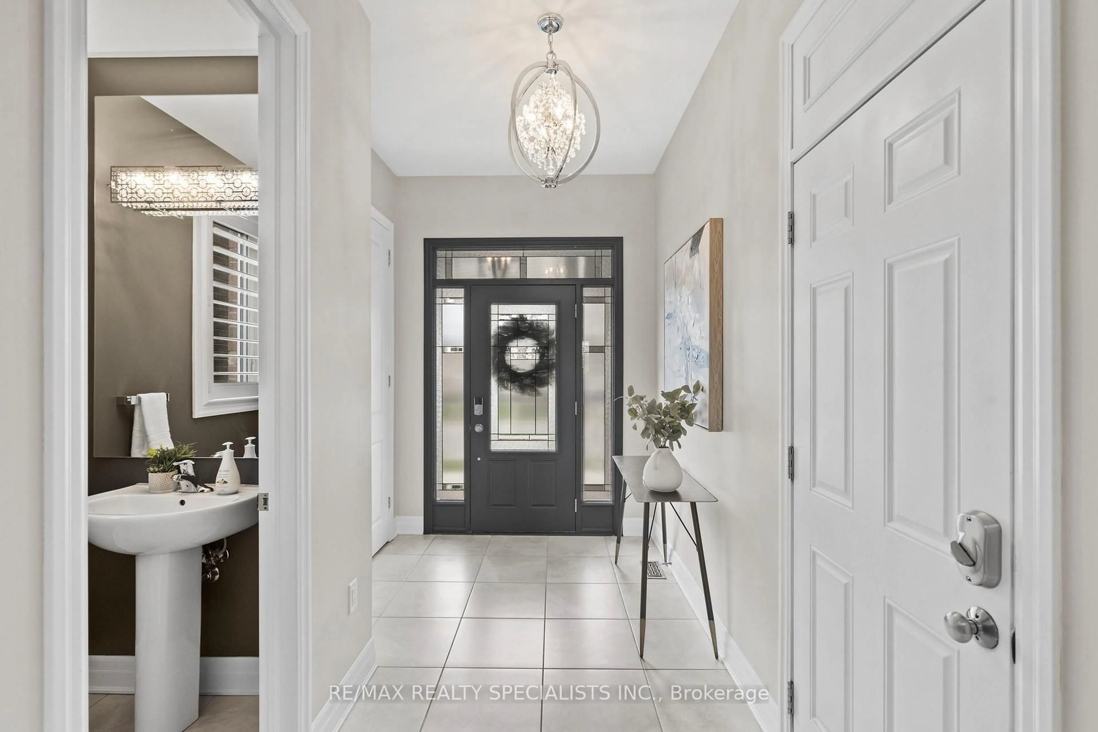 Indoor entryway for 1406 Orr Terr, Milton Ontario L9T 7K6