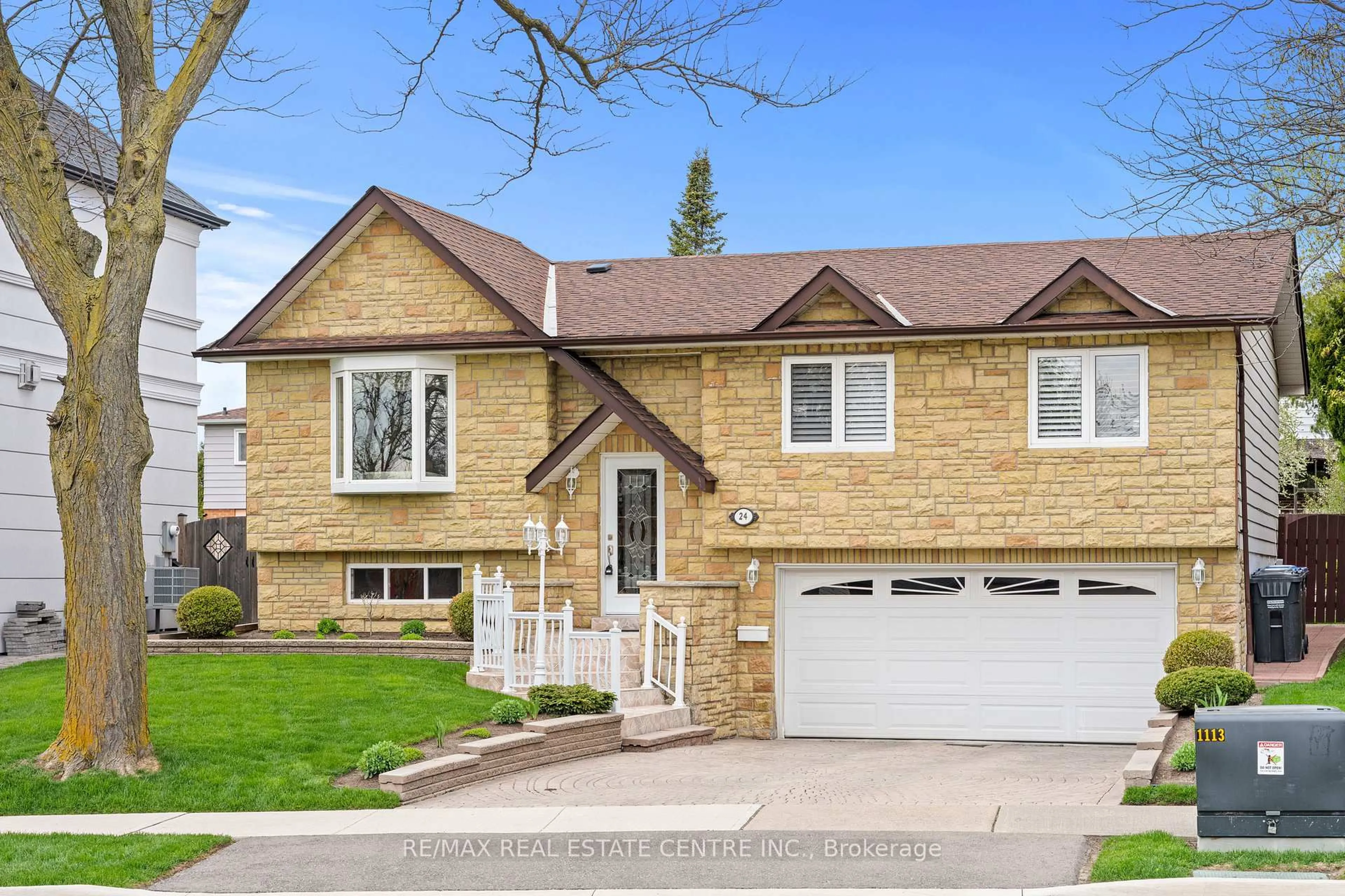 Home with brick exterior material, street for 24 Linkdale Rd, Brampton Ontario L6V 2Y4