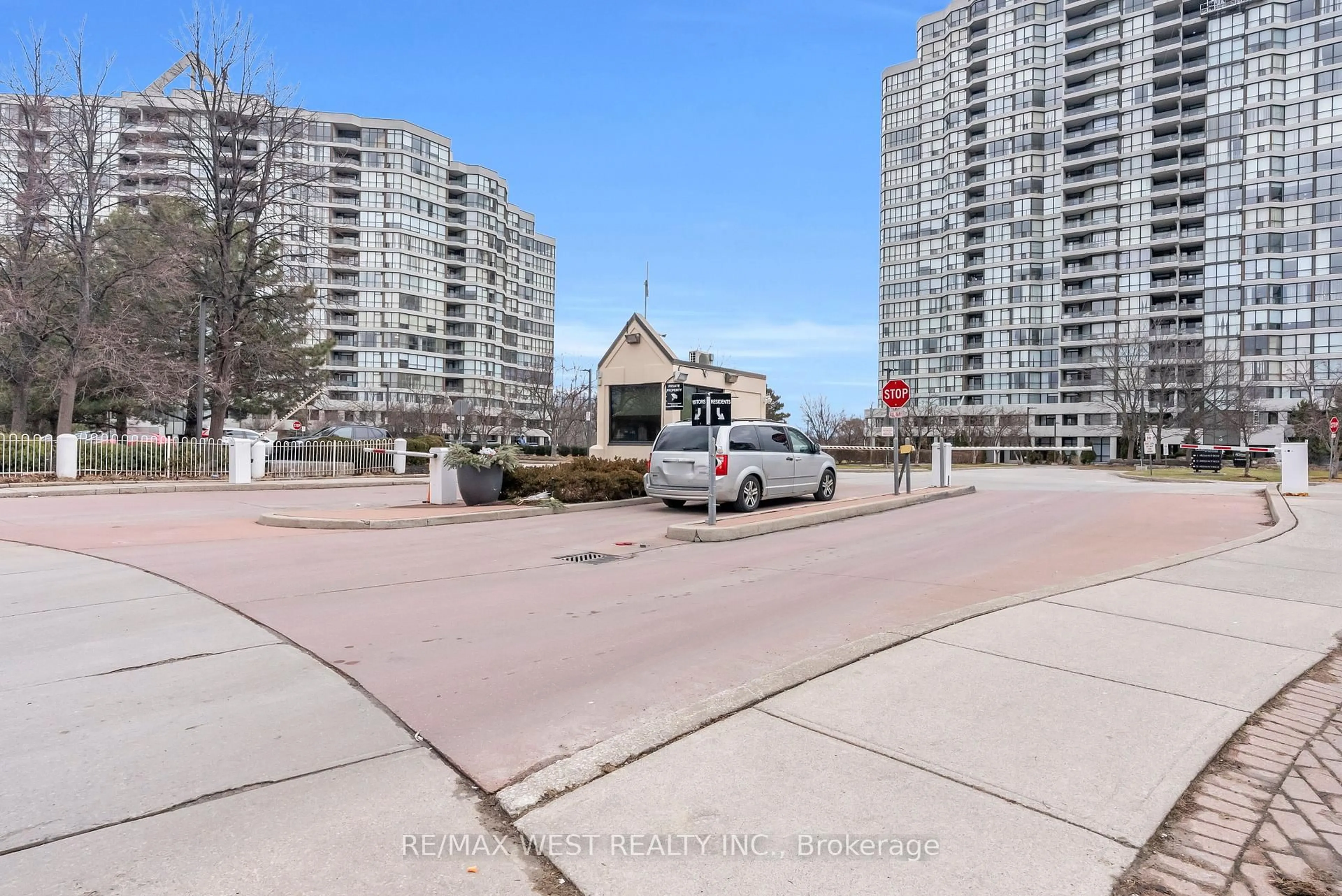 Unknown for 5 Rowntree Rd #1403, Toronto Ontario M9V 5G9