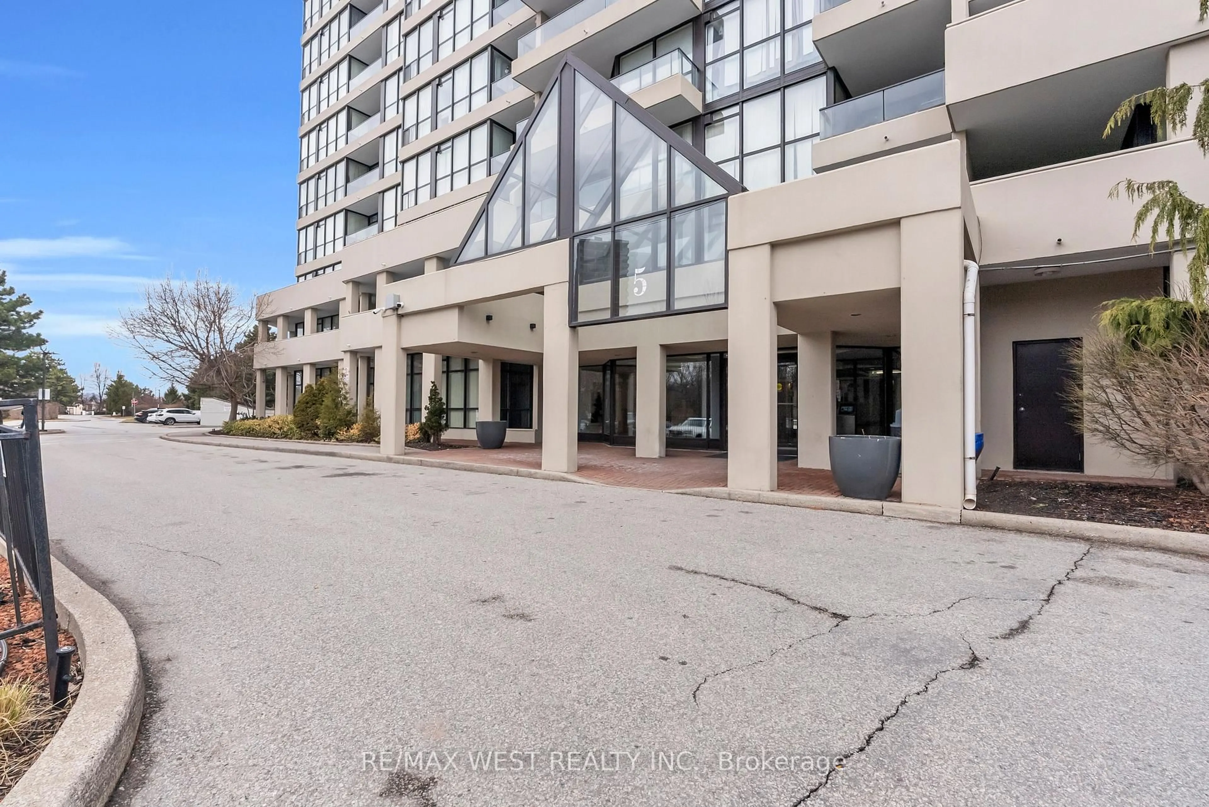 Unknown for 5 Rowntree Rd #1403, Toronto Ontario M9V 5G9