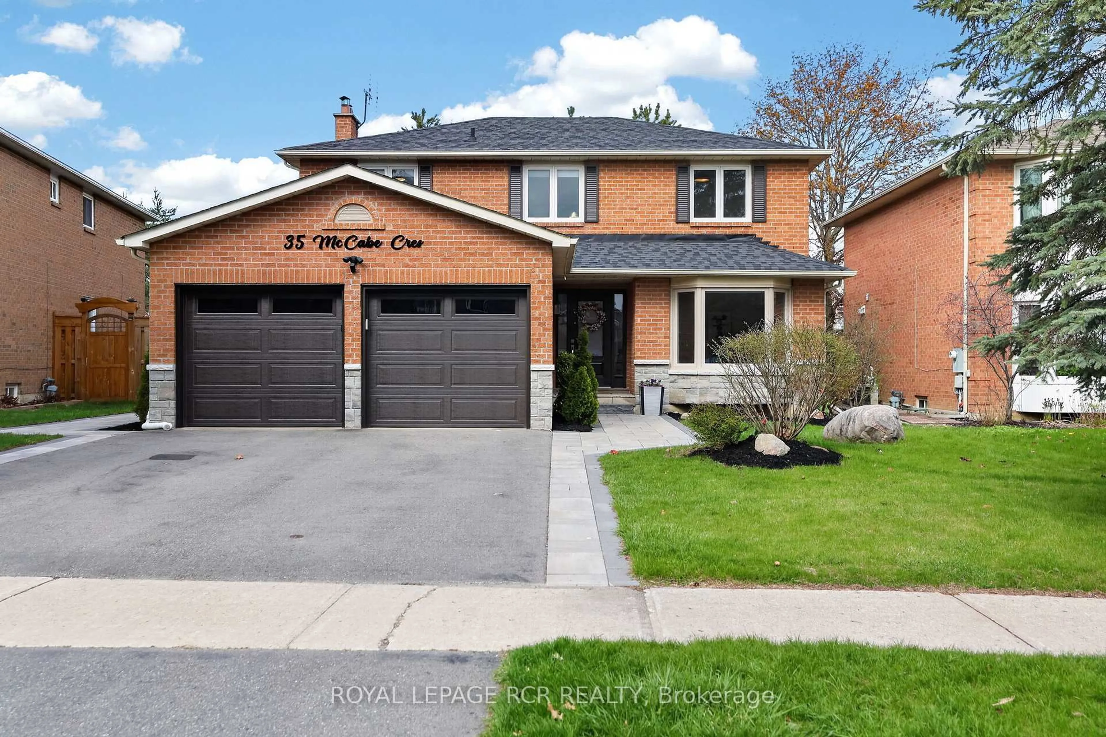 Home with brick exterior material, street for 35 Mccabe Cres, Caledon Ontario L7E 5X1