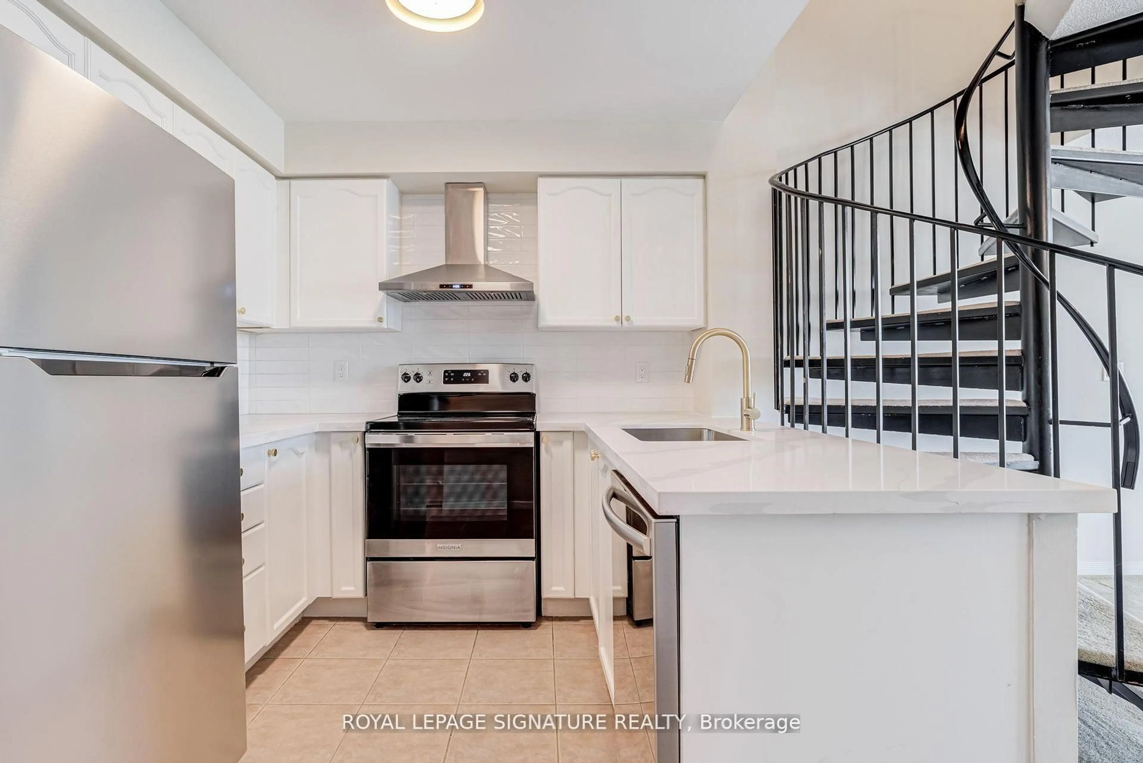 Standard kitchen, ceramic/tile floor for 2545 Erin Centre Blvd #1703, Mississauga Ontario L5M 6Z9
