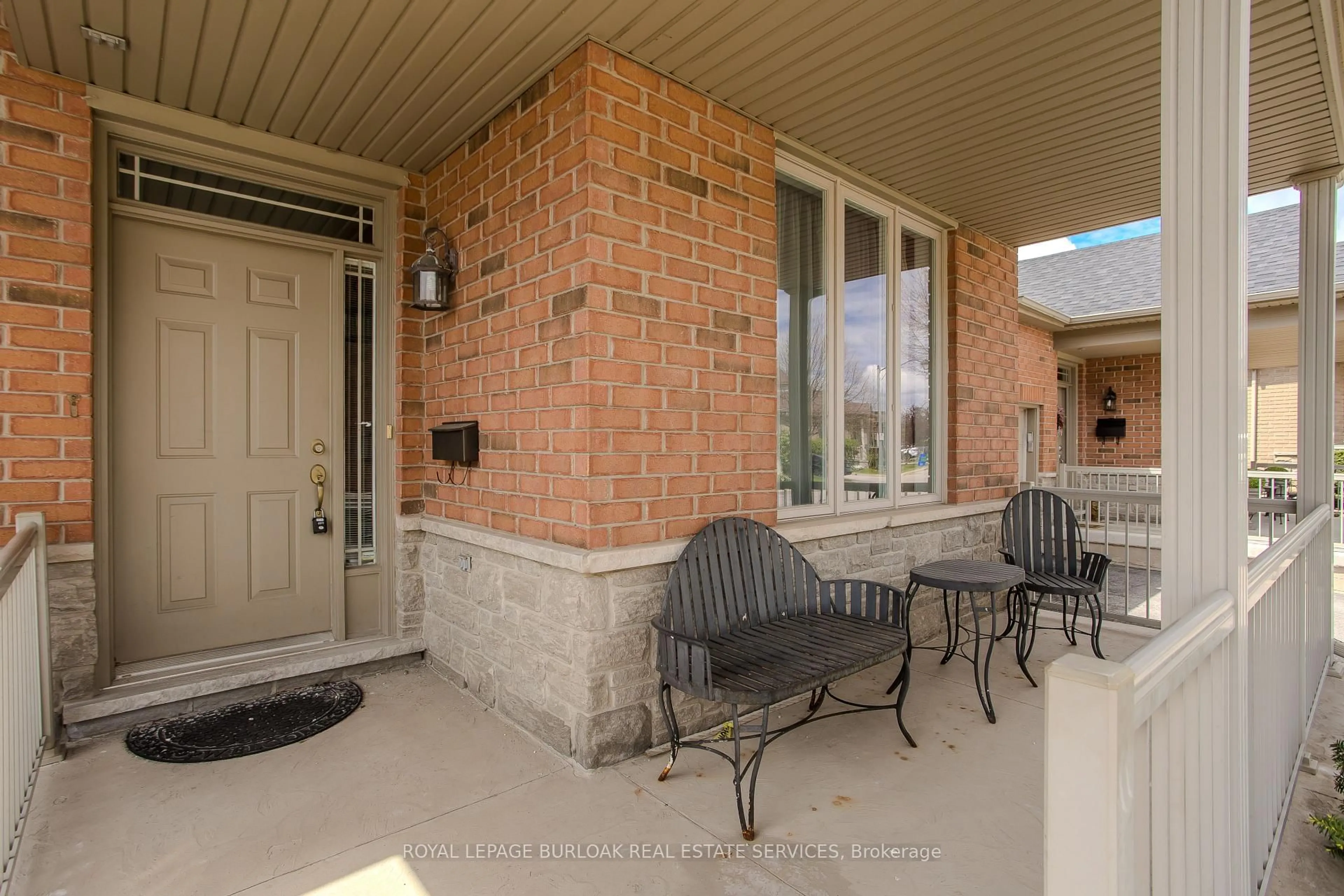 Patio, street for 2165 Itabashi Way #31, Burlington Ontario L7M 0A2