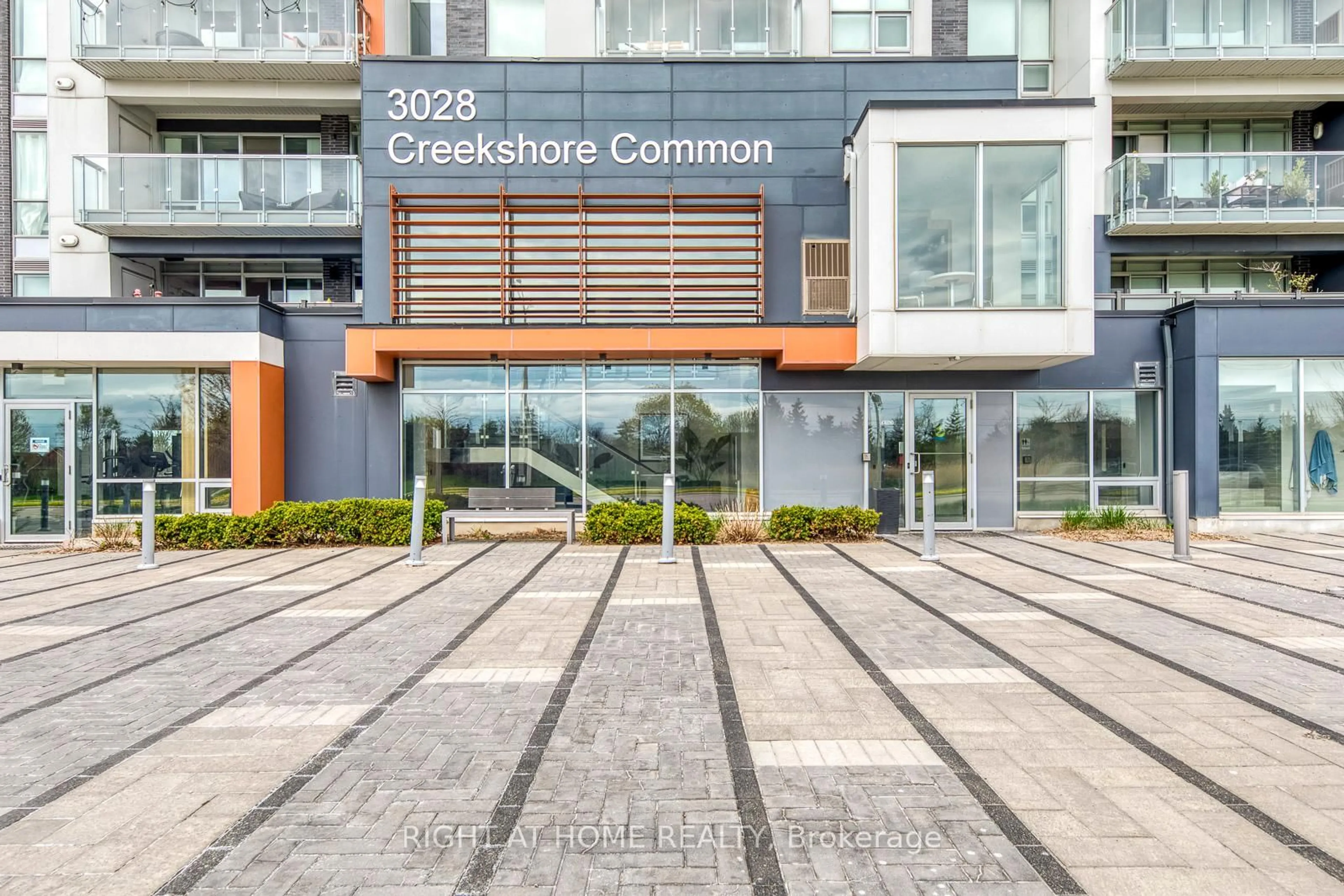 Unknown for 3028 Creekshore Common #215, Oakville Ontario L6M 5K6