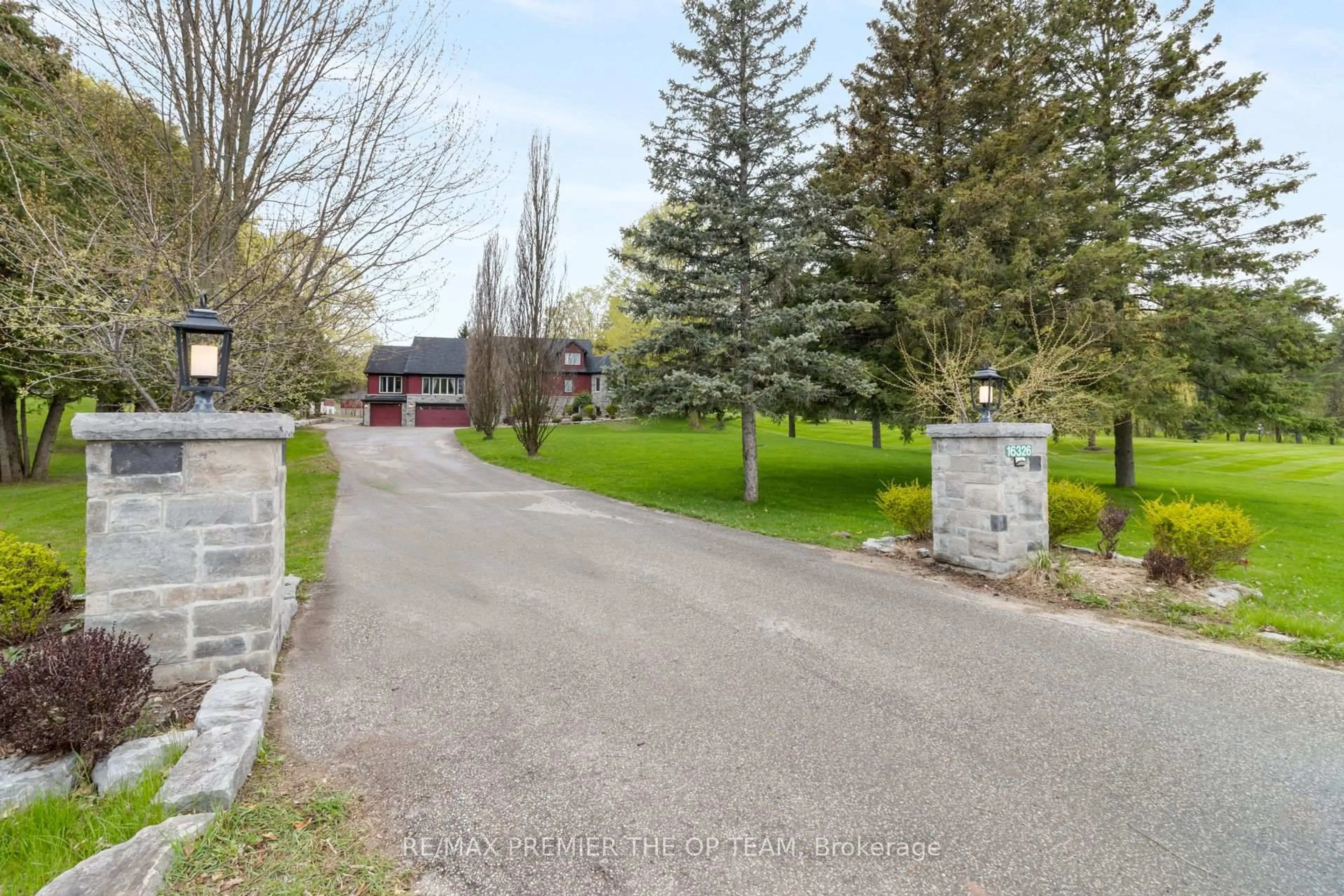 A pic from outside/outdoor area/front of a property/back of a property/a pic from drone, street for 16326 The Gore Rd, Caledon Ontario L7C 3E6
