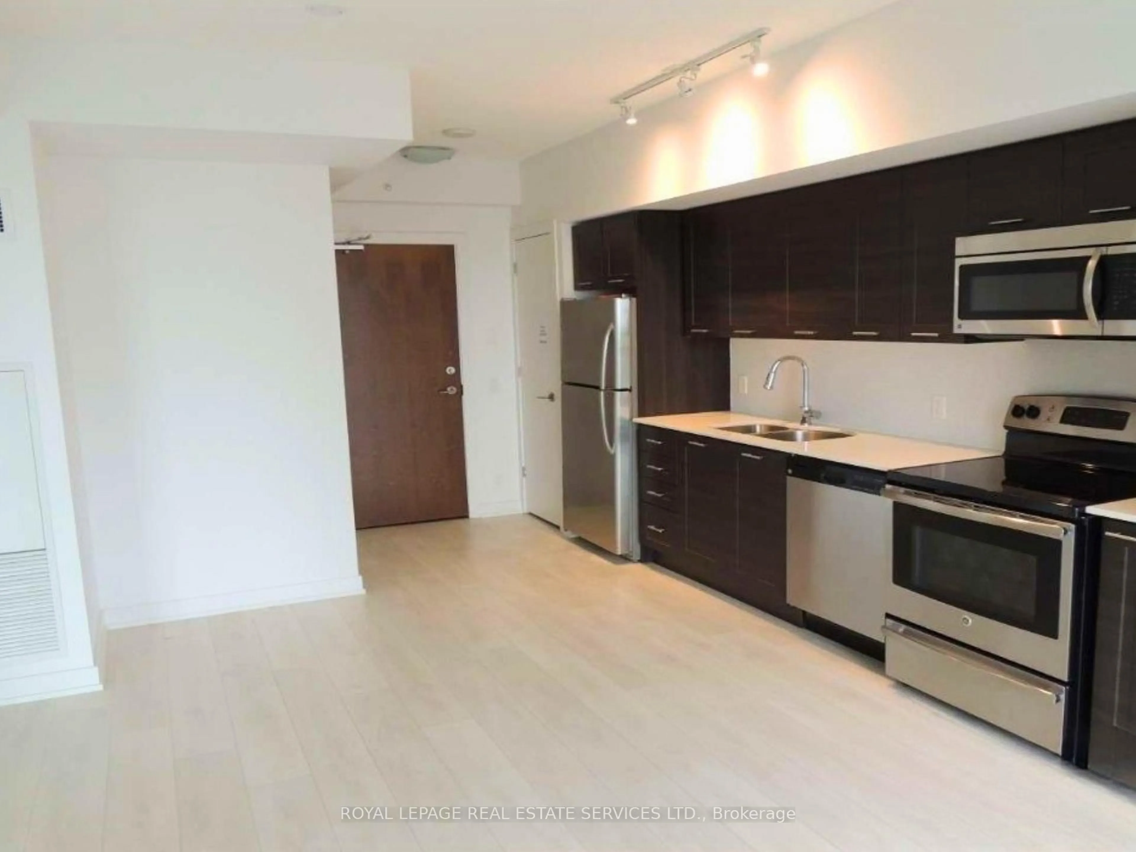 Standard kitchen, wood/laminate floor for 2220 Lakeshore Blvd #2210, Toronto Ontario M8V 0C1