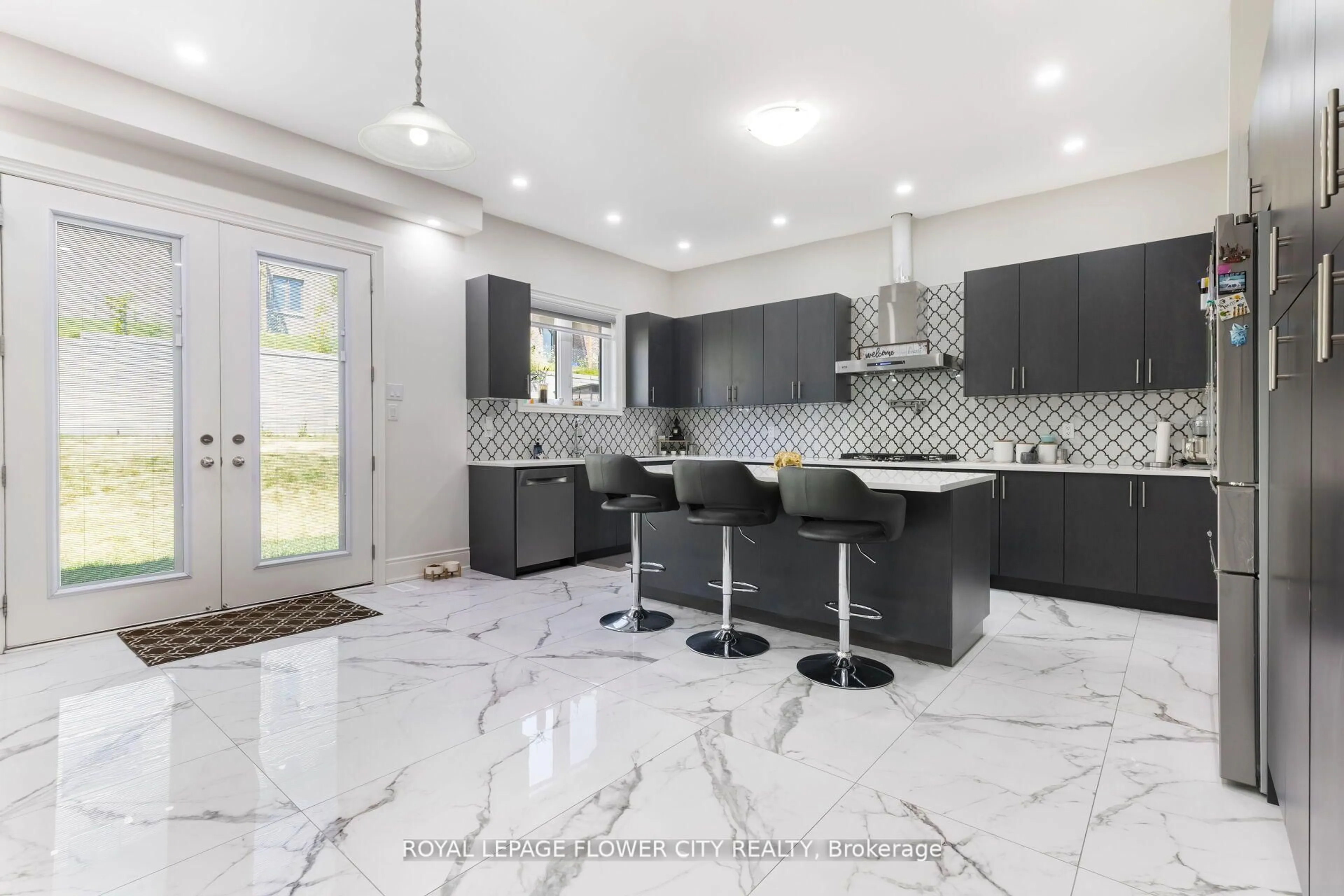 Contemporary kitchen, ceramic/tile floor for 48 James Walker Ave, Caledon Ontario L7C 4M8