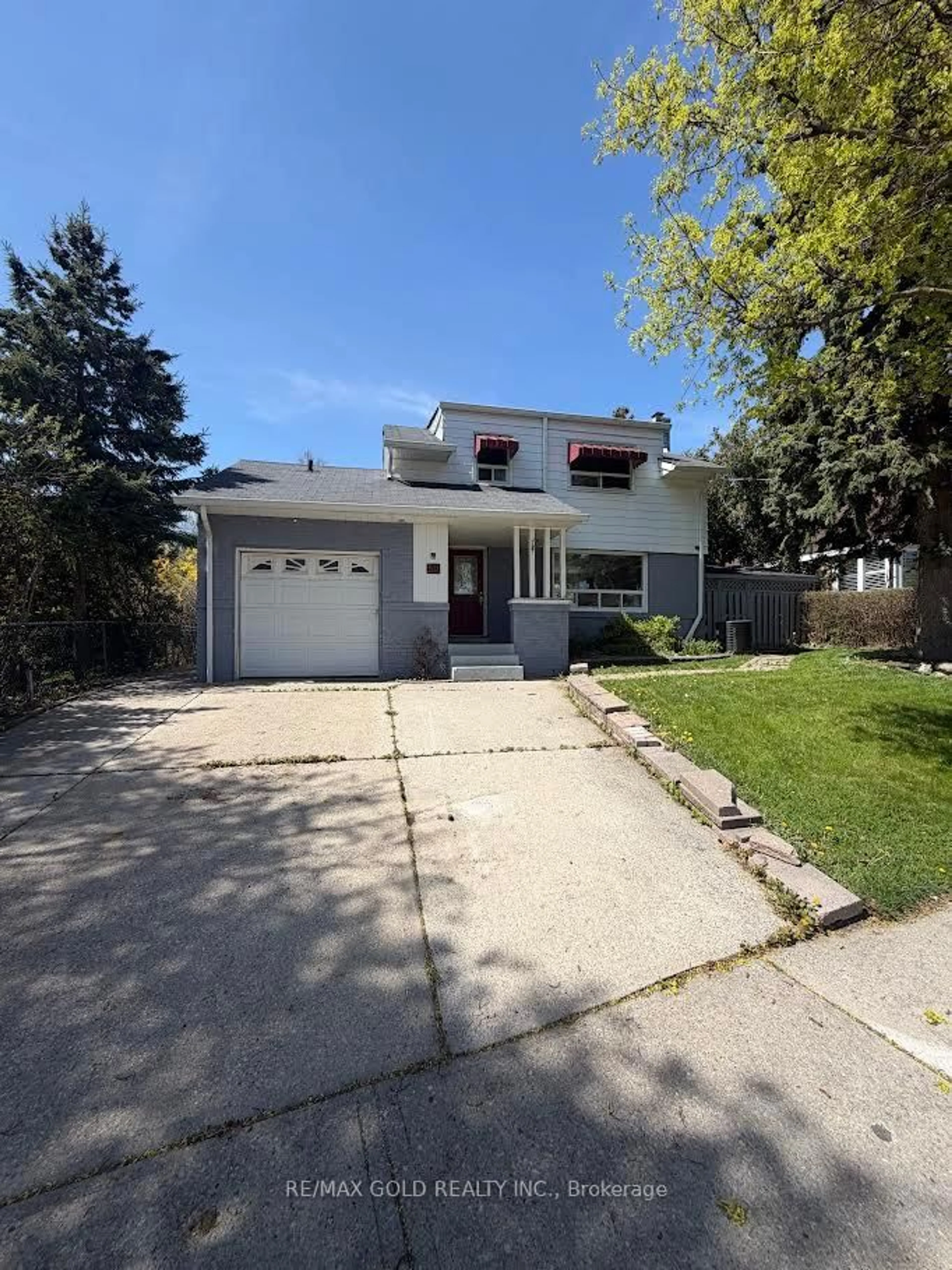 Unknown for 52 Eldomar Ave, Brampton Ontario L6W 3N7