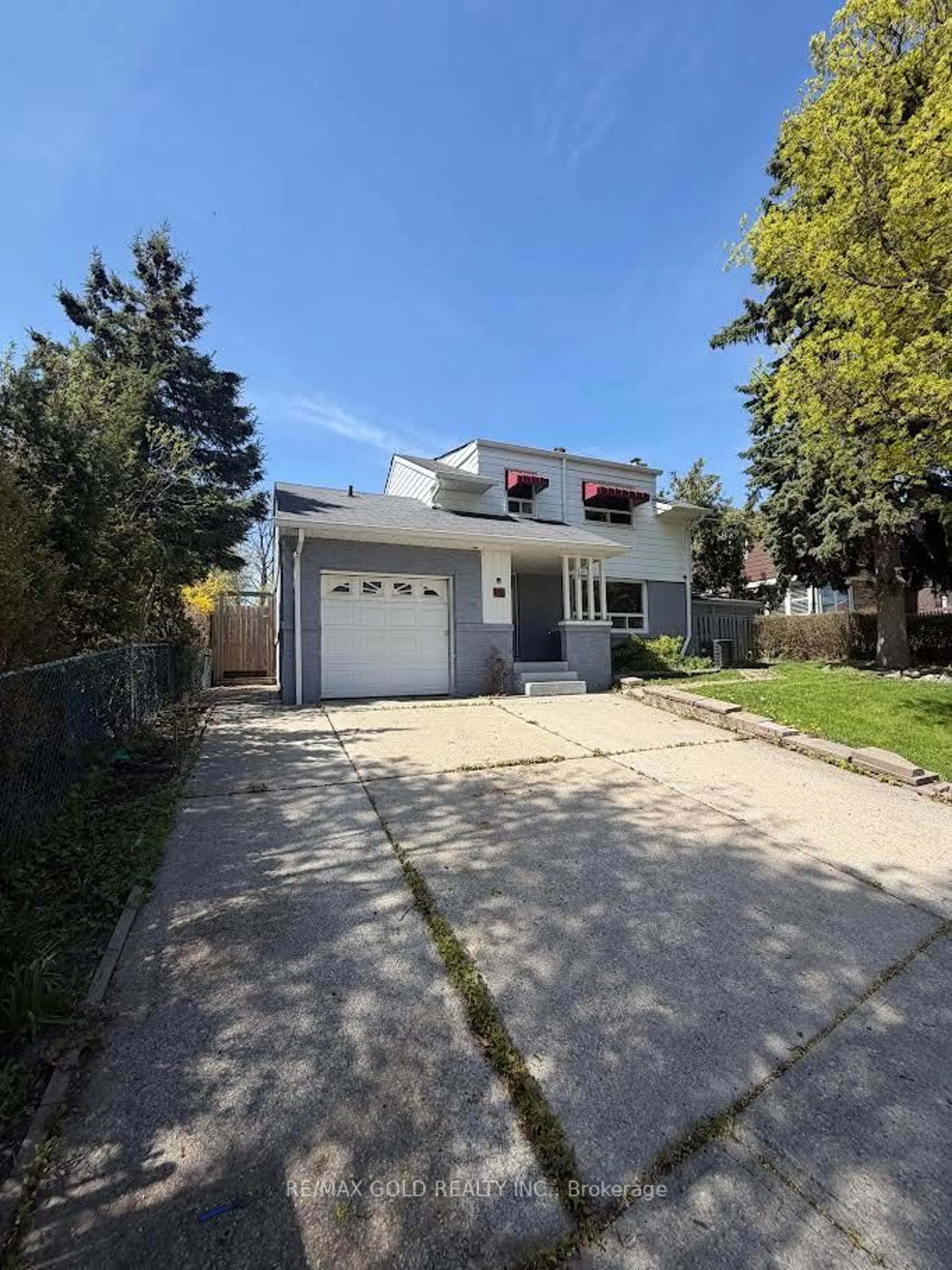 Unknown for 52 Eldomar Ave, Brampton Ontario L6W 3N7