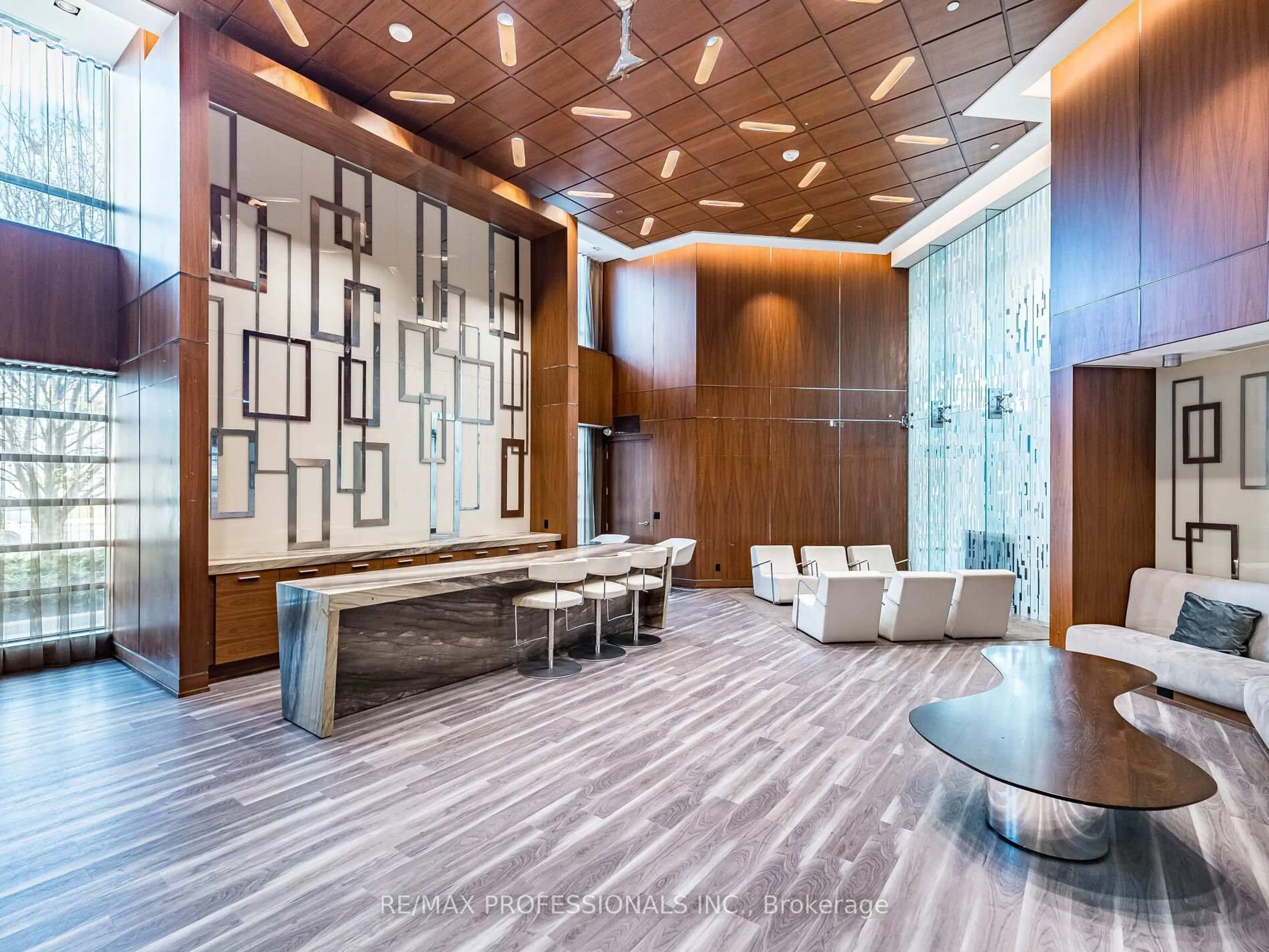 Unknown for 205 Sherway Gardens Rd #105, Toronto Ontario M9C 0A5