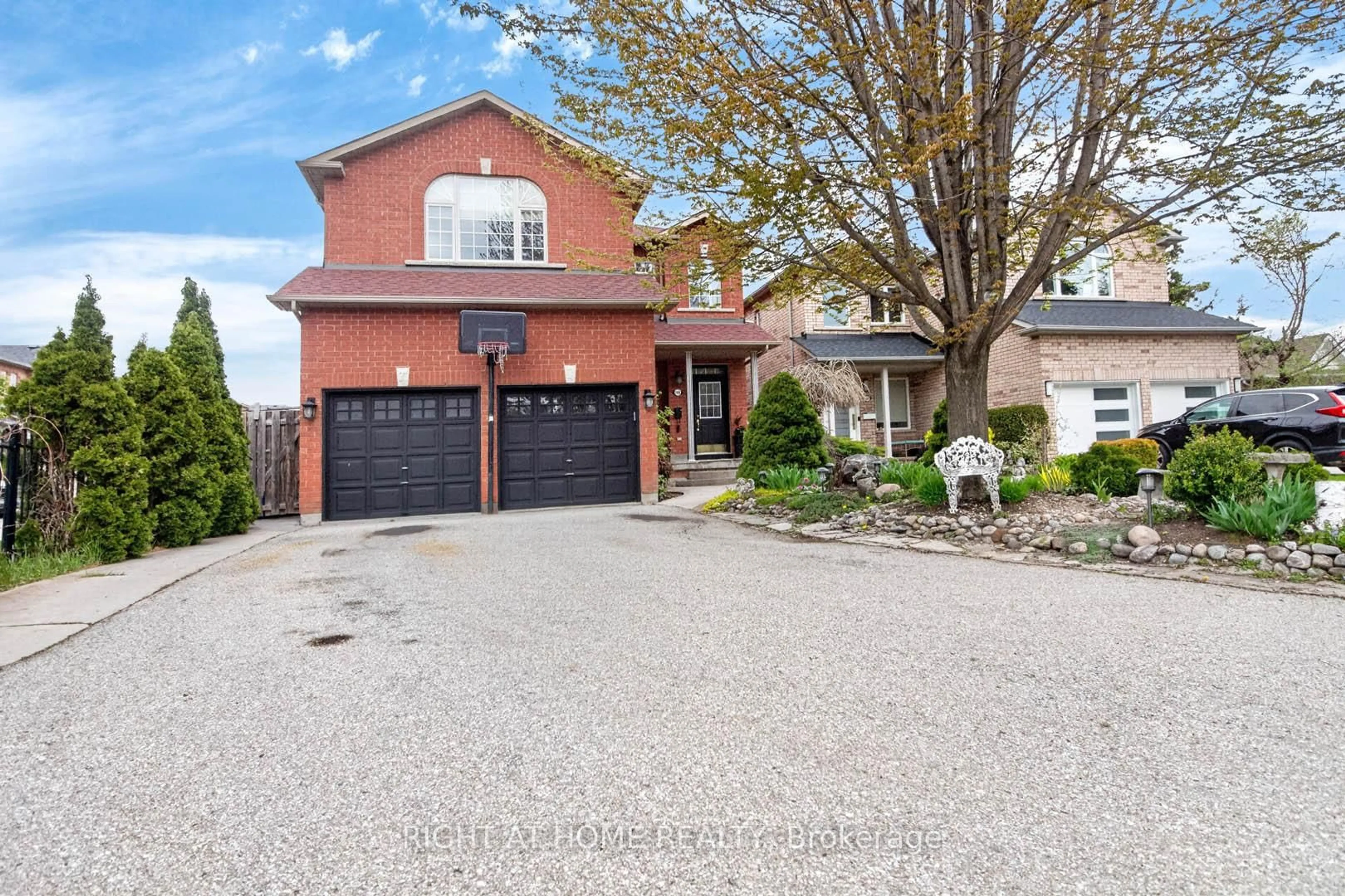 Home with brick exterior material, street for 5956 Rayshaw Cres, Mississauga Ontario L5M 2P2