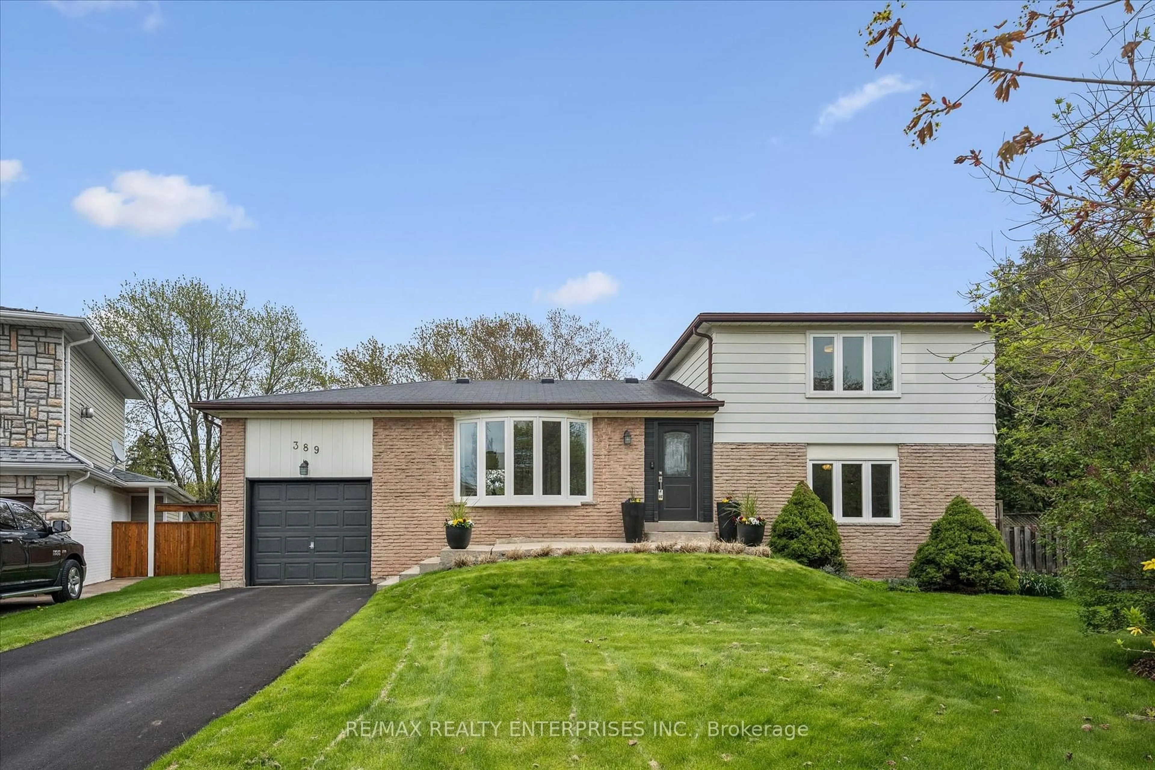 Home with brick exterior material, street for 389 Worth Pl, Oakville Ontario L6L 3L8