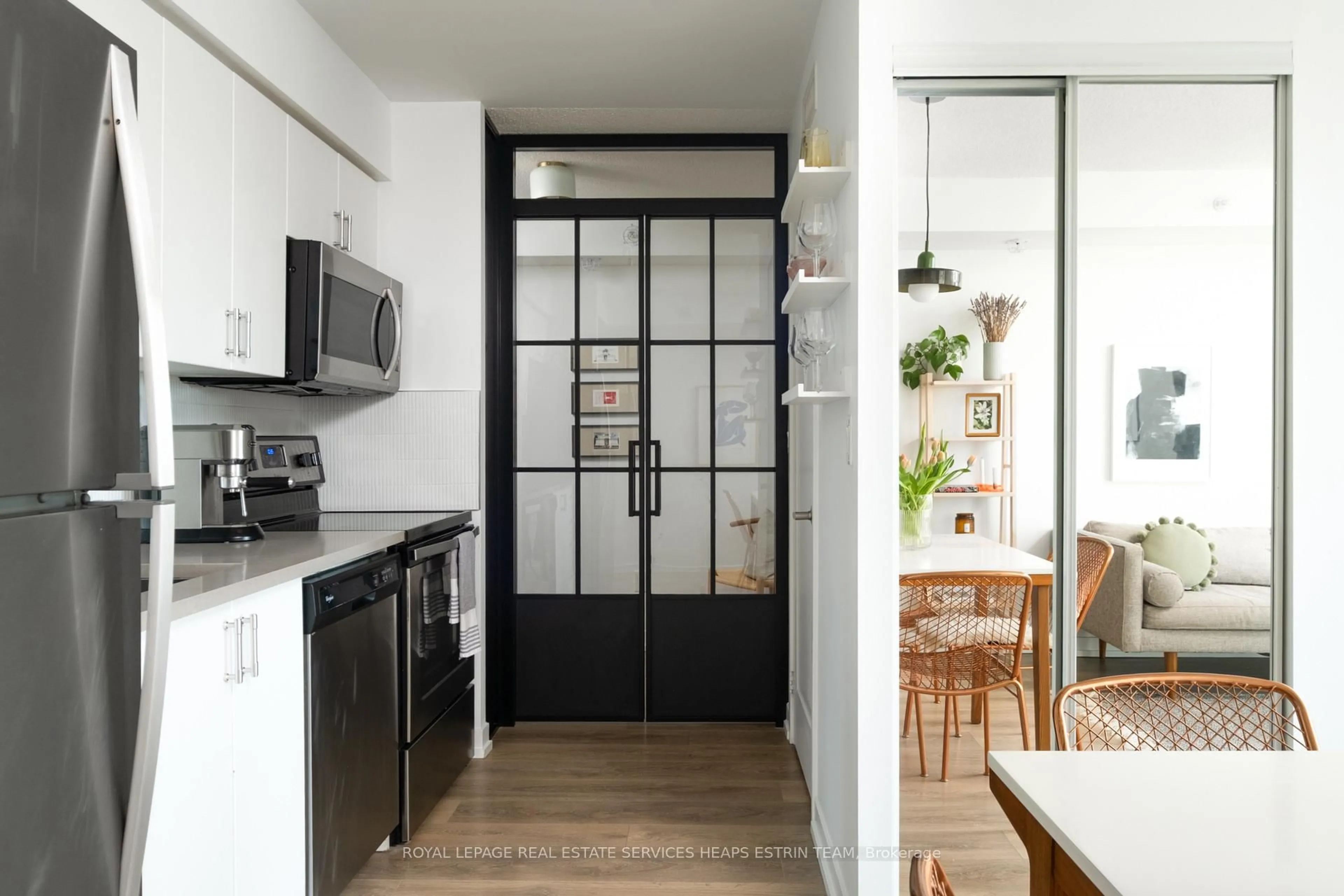Contemporary kitchen, unknown for 1420 Dupont Rd #1001, Toronto Ontario M6H 0C2
