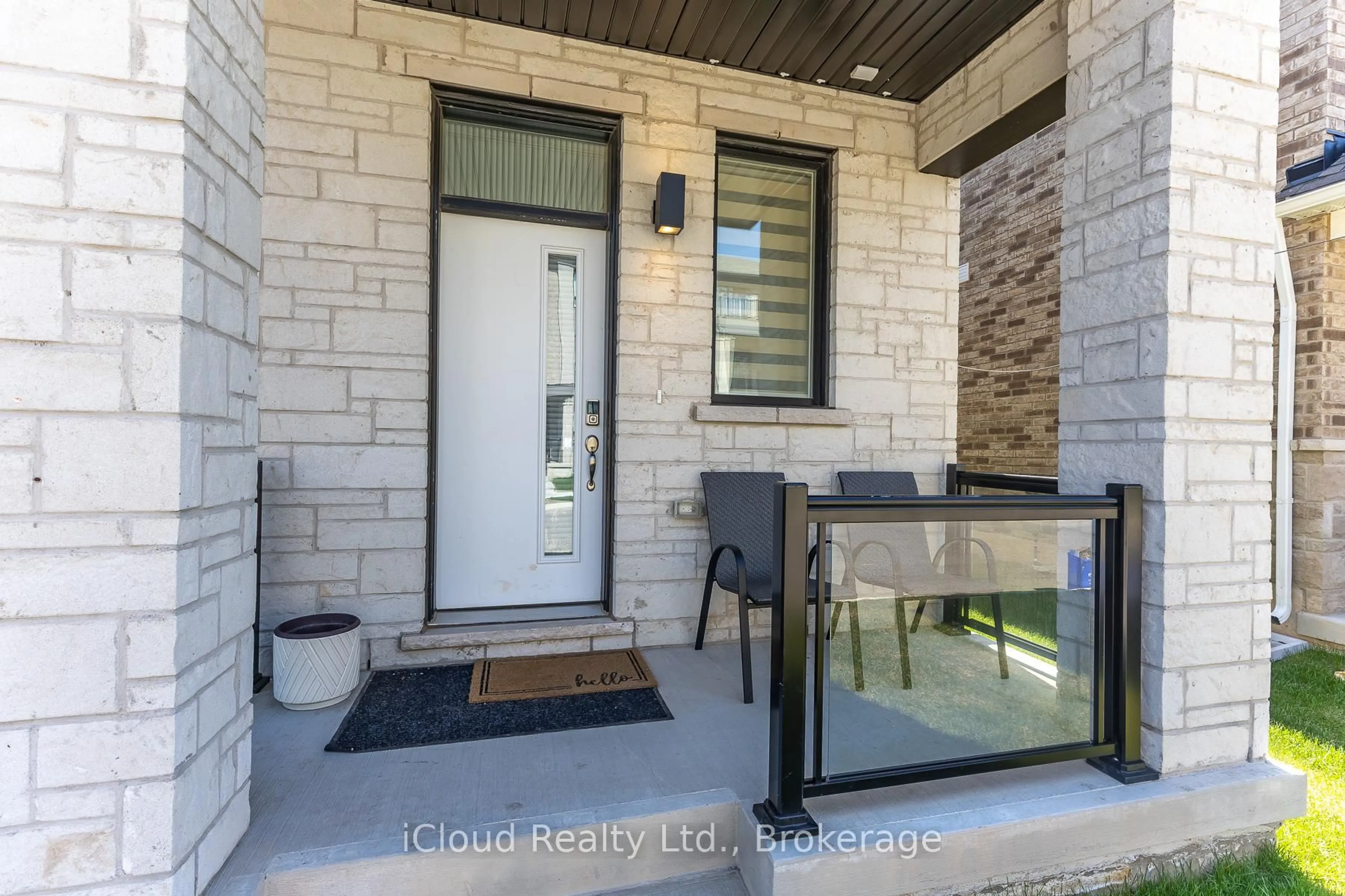 Indoor entryway for 302 Calla Pt, Milton Ontario L9T 2X5