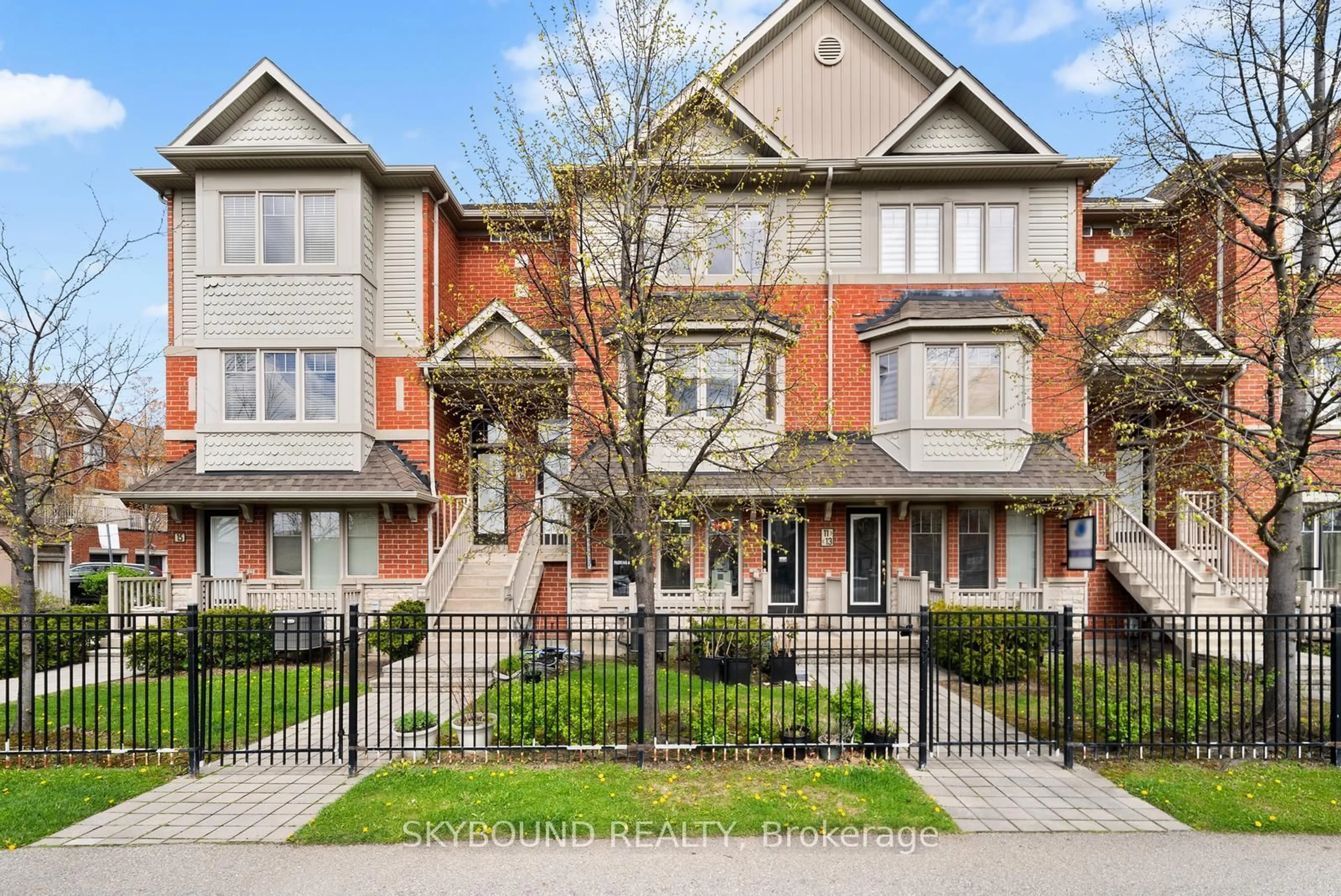 Home with brick exterior material, street for 3375 Thomas St #13, 14, Mississauga Ontario L5M 0P7
