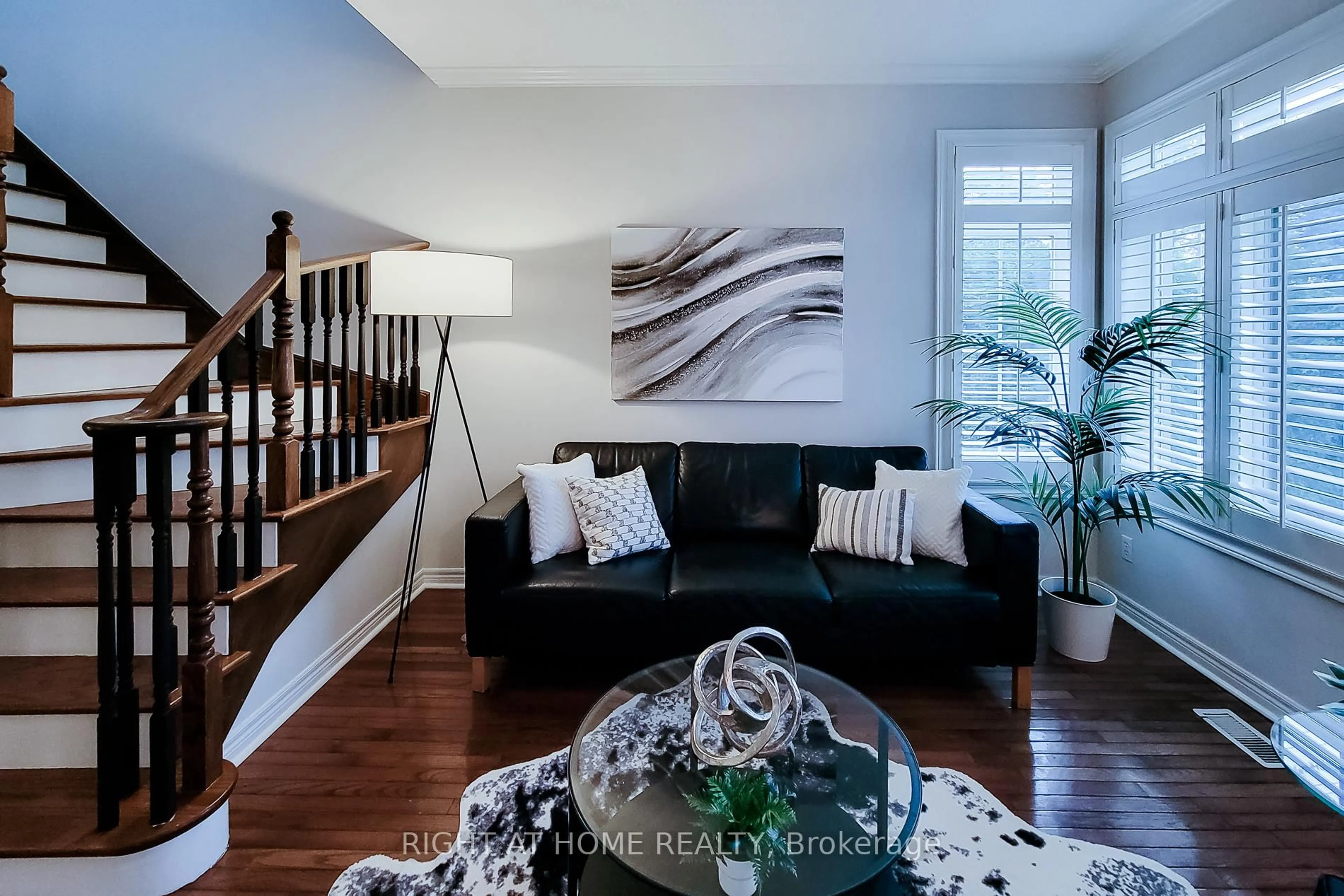 Living room with furniture, unknown for 2624 Castle Hill Cres, Oakville Ontario L6H 6J1