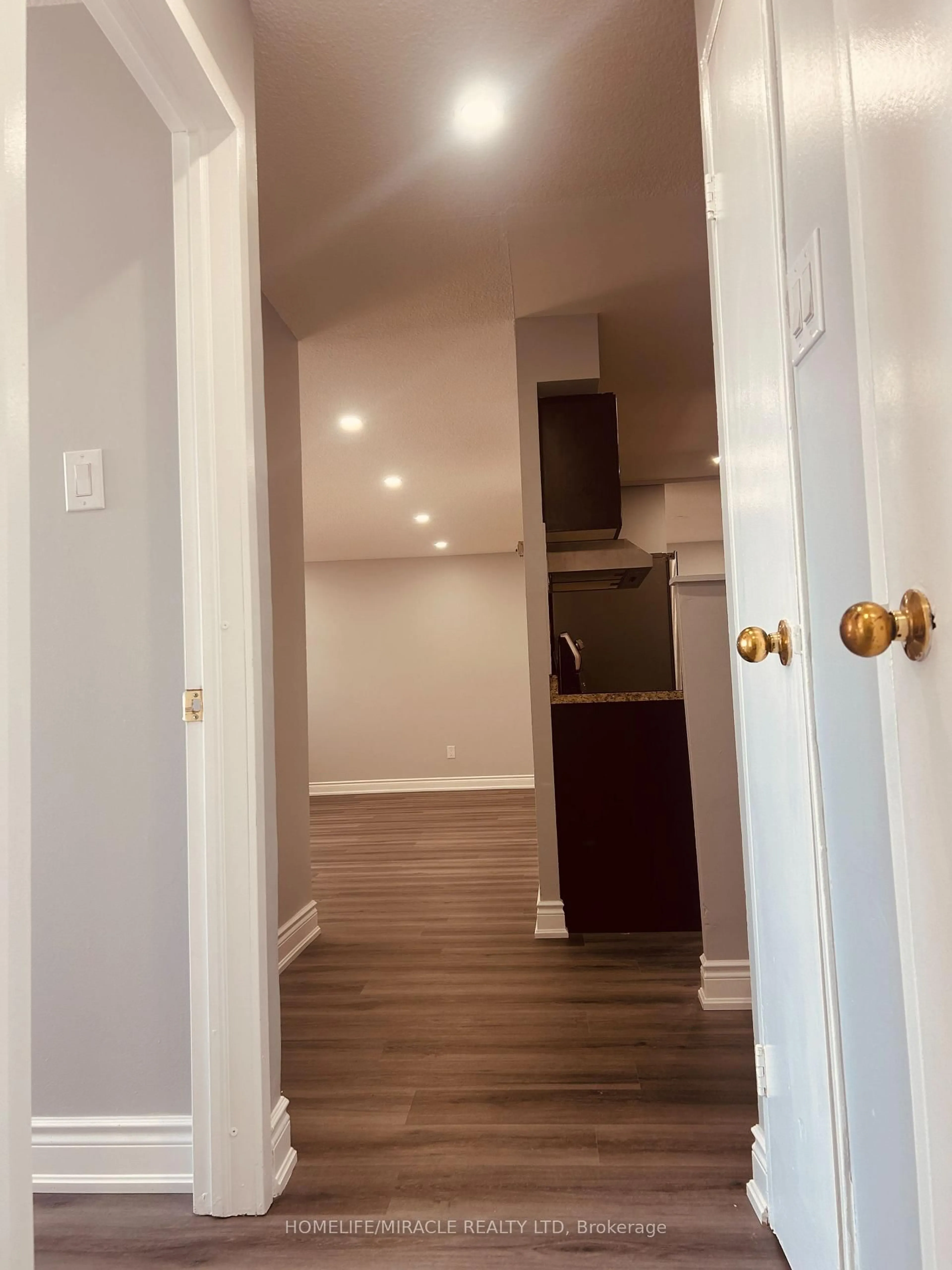 Unknown for 2645 Kipling Ave #1905, Toronto Ontario M9V 3S6